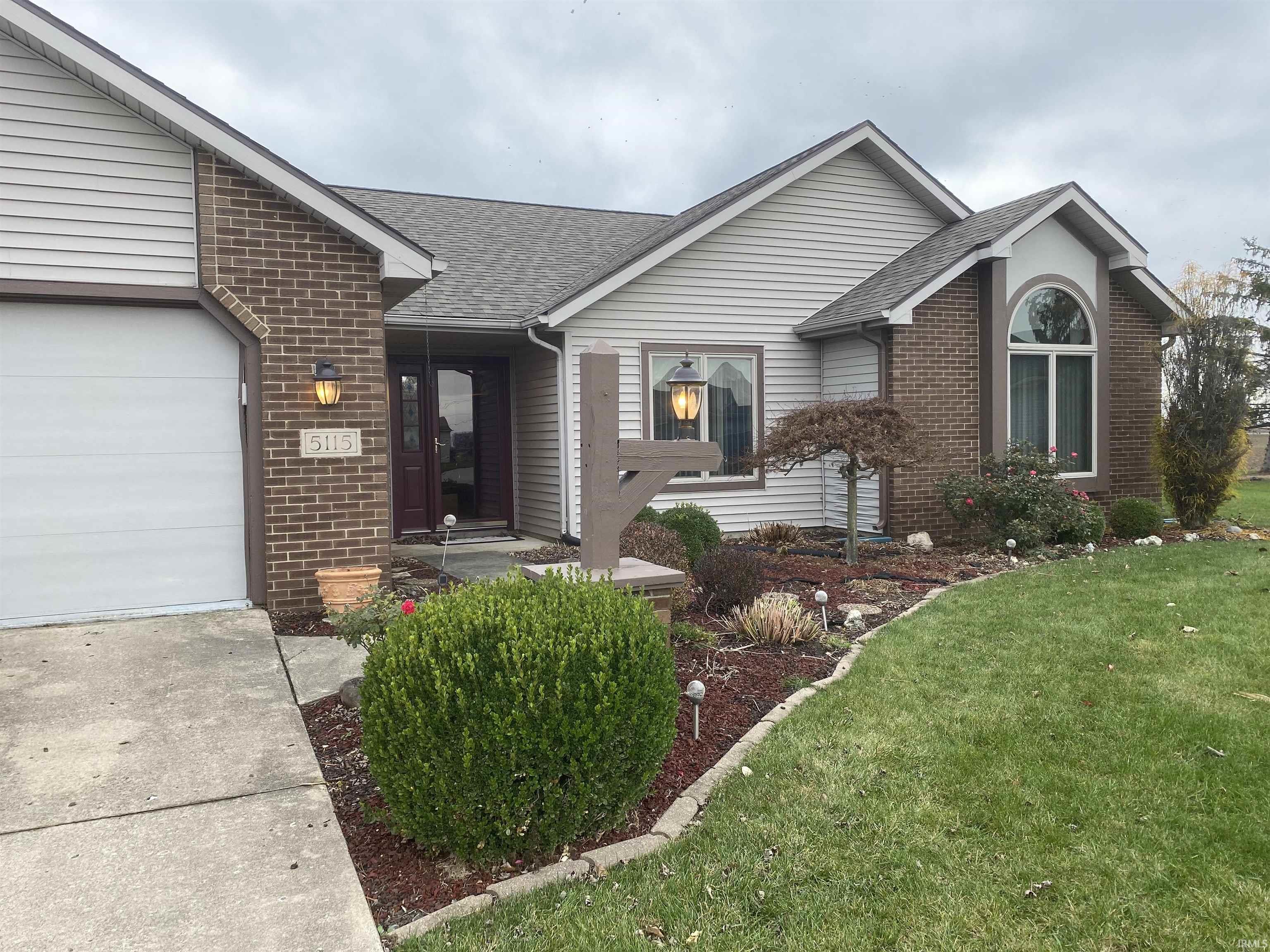 Photo 2 of 5115 Clovedale Drive