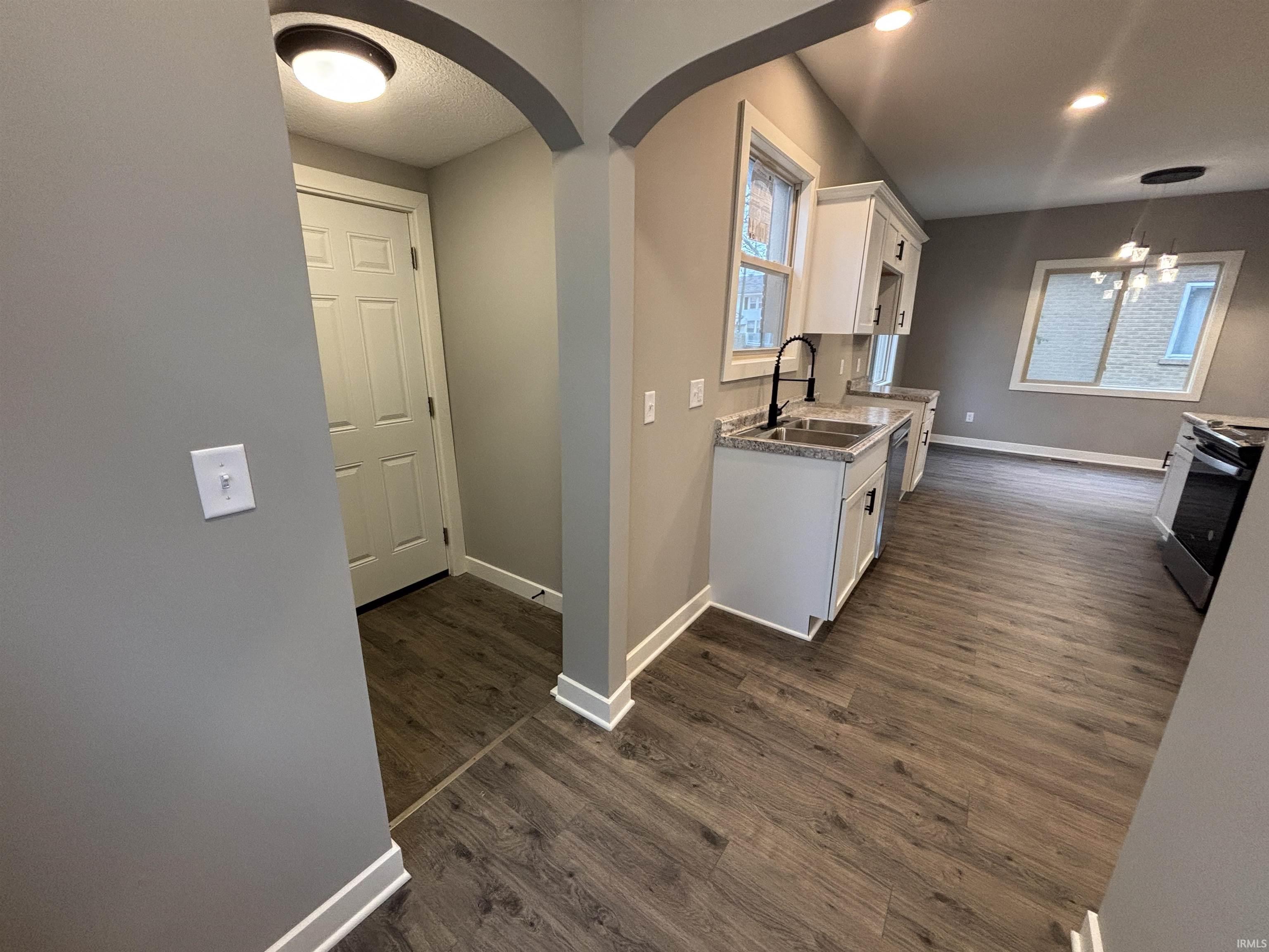 Photo 9 of 1219 N Anthony Boulevard