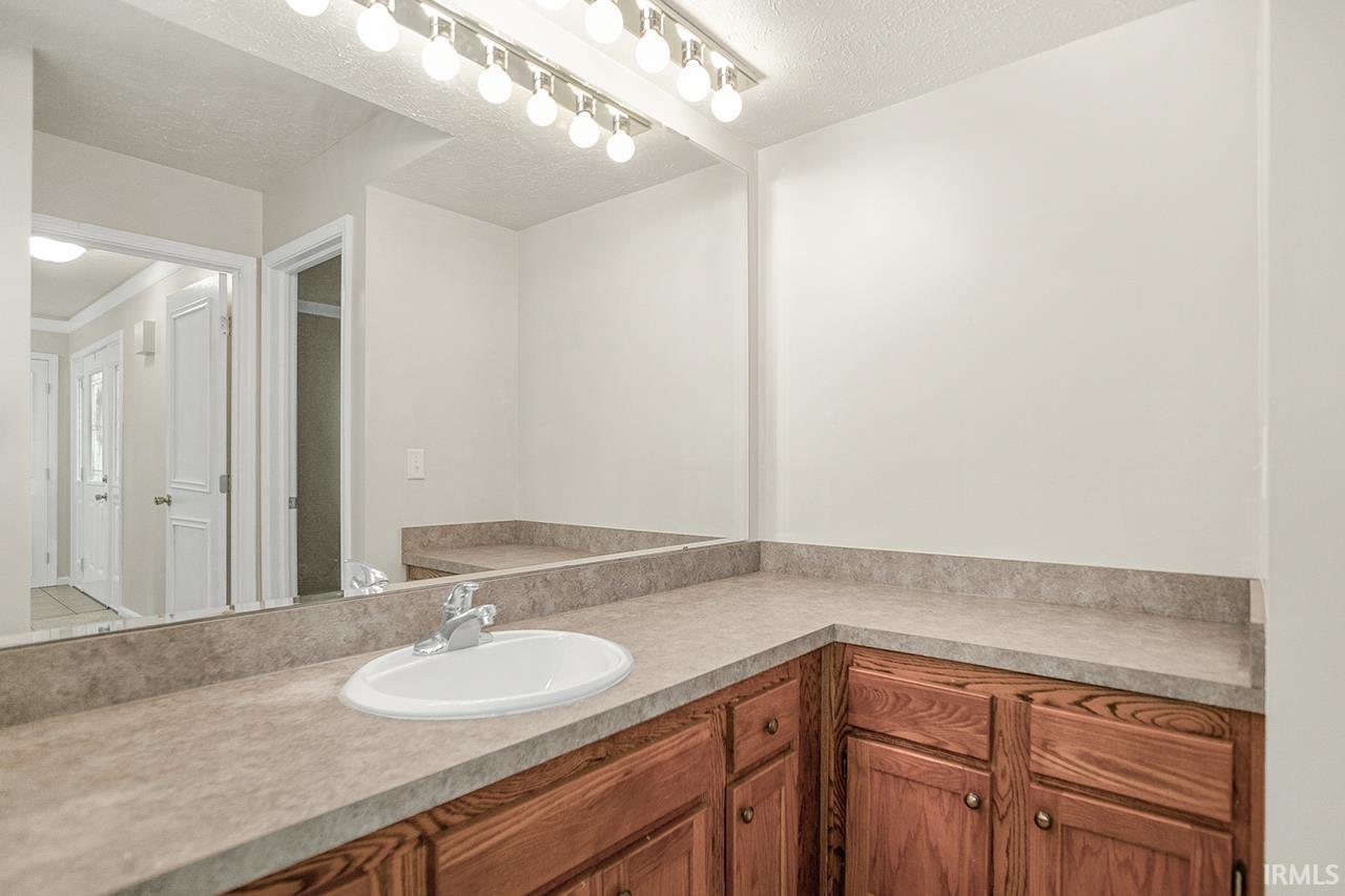 Photo 16 of 1650 Woodfield Court