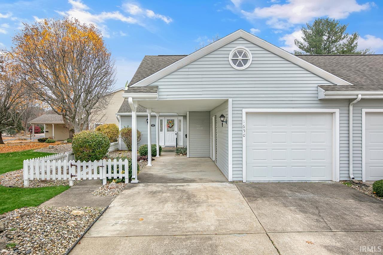 Photo 2 of 1650 Woodfield Court