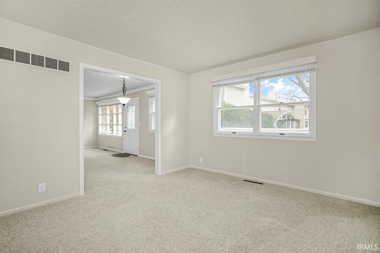 Photo 8 of 1650 Woodfield Court