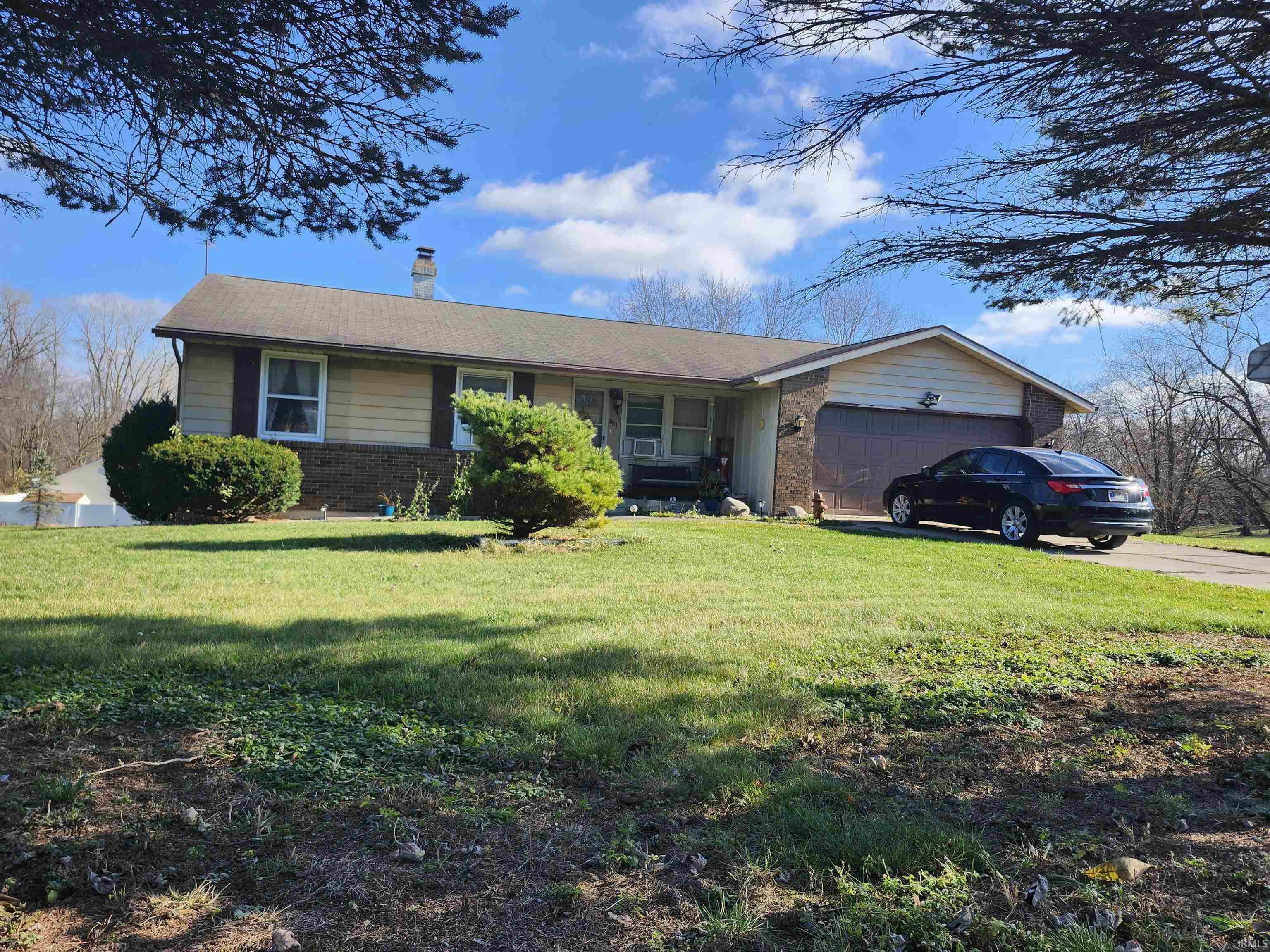 801 S Valley View Drive