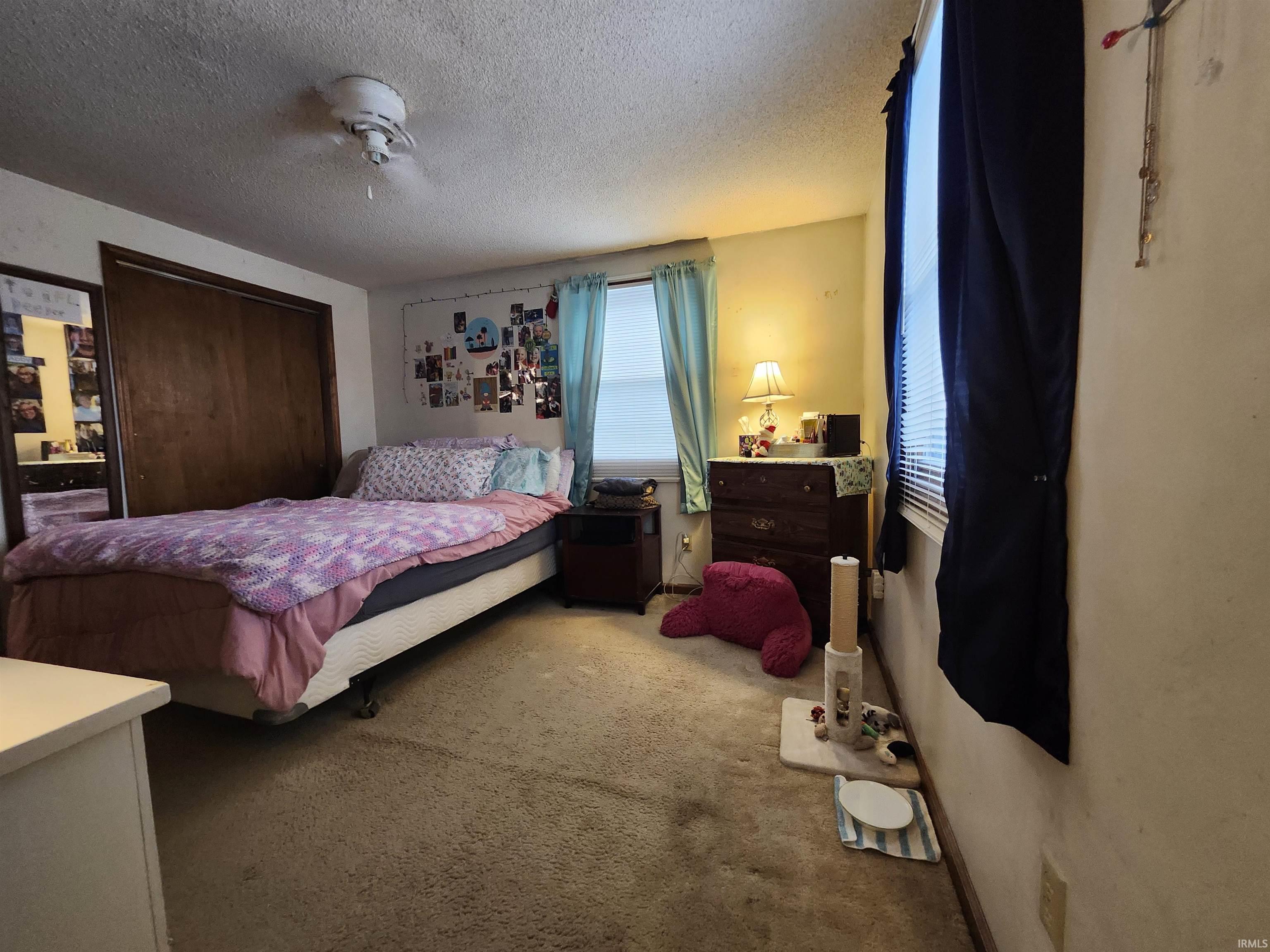 801 S Valley View Drive