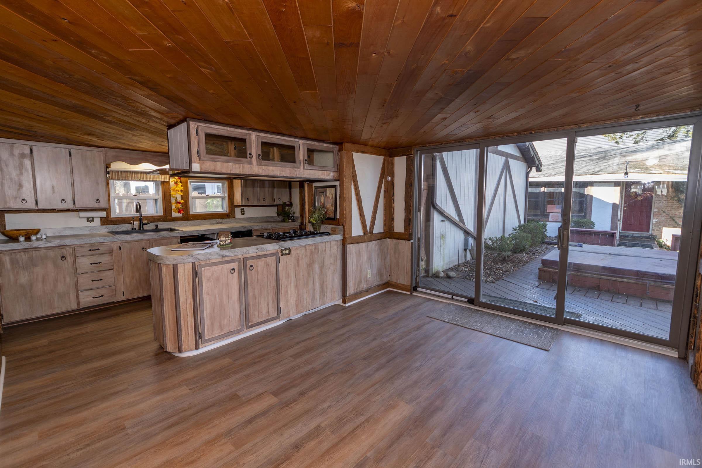 Photo 9 of 23139 Heaton Vista Street