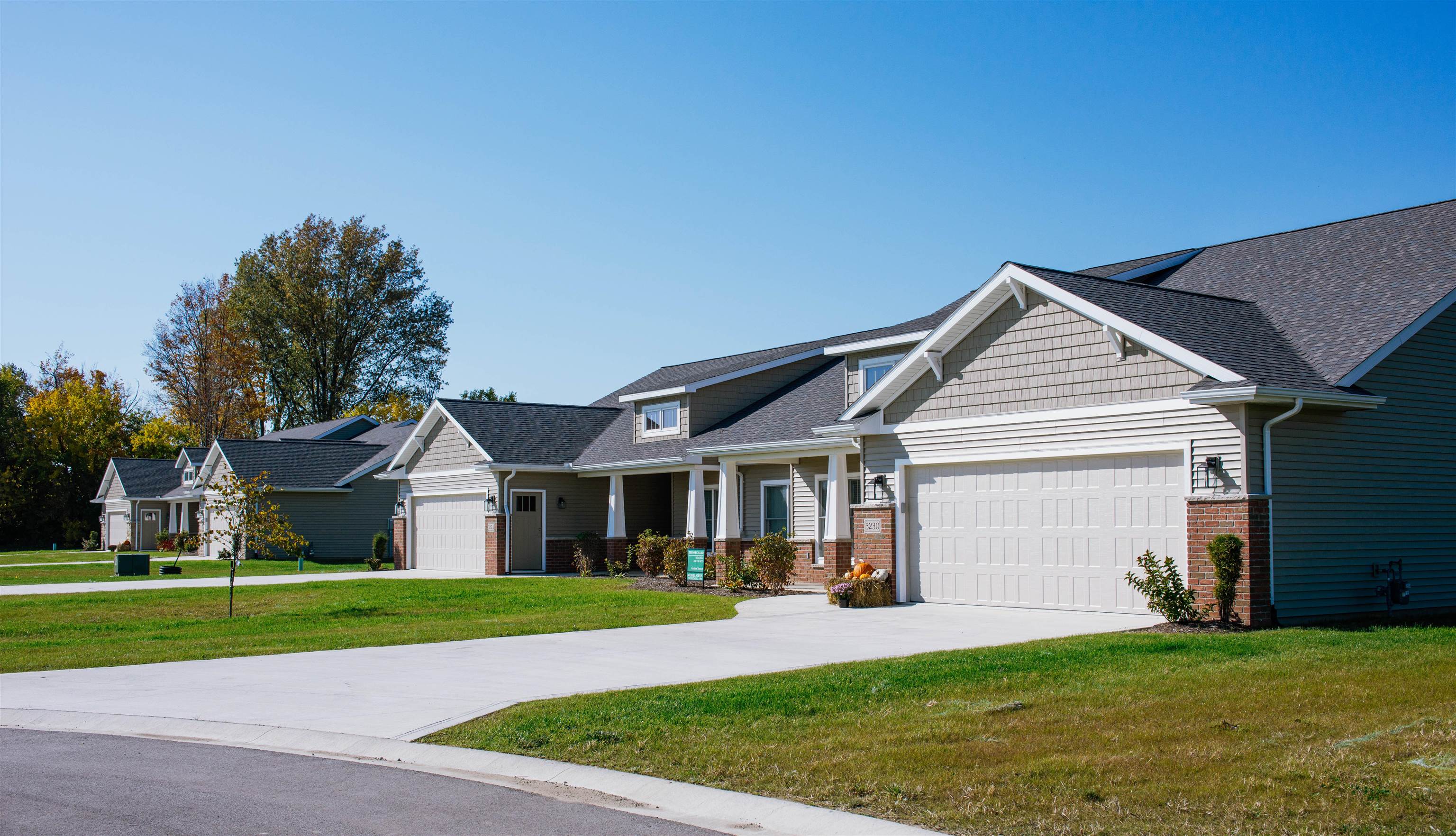 Photo 10 of 3215 W Bartlett Drive