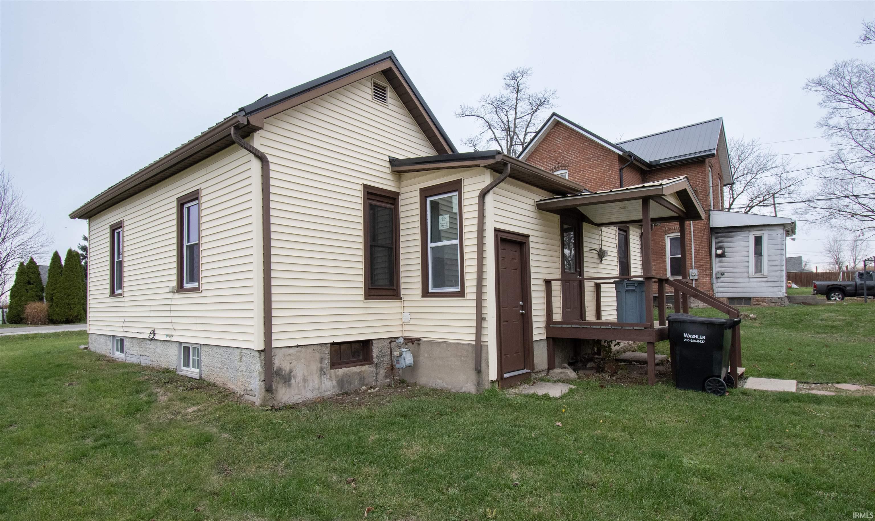 Photo 2 of 405 S Hamsher Street