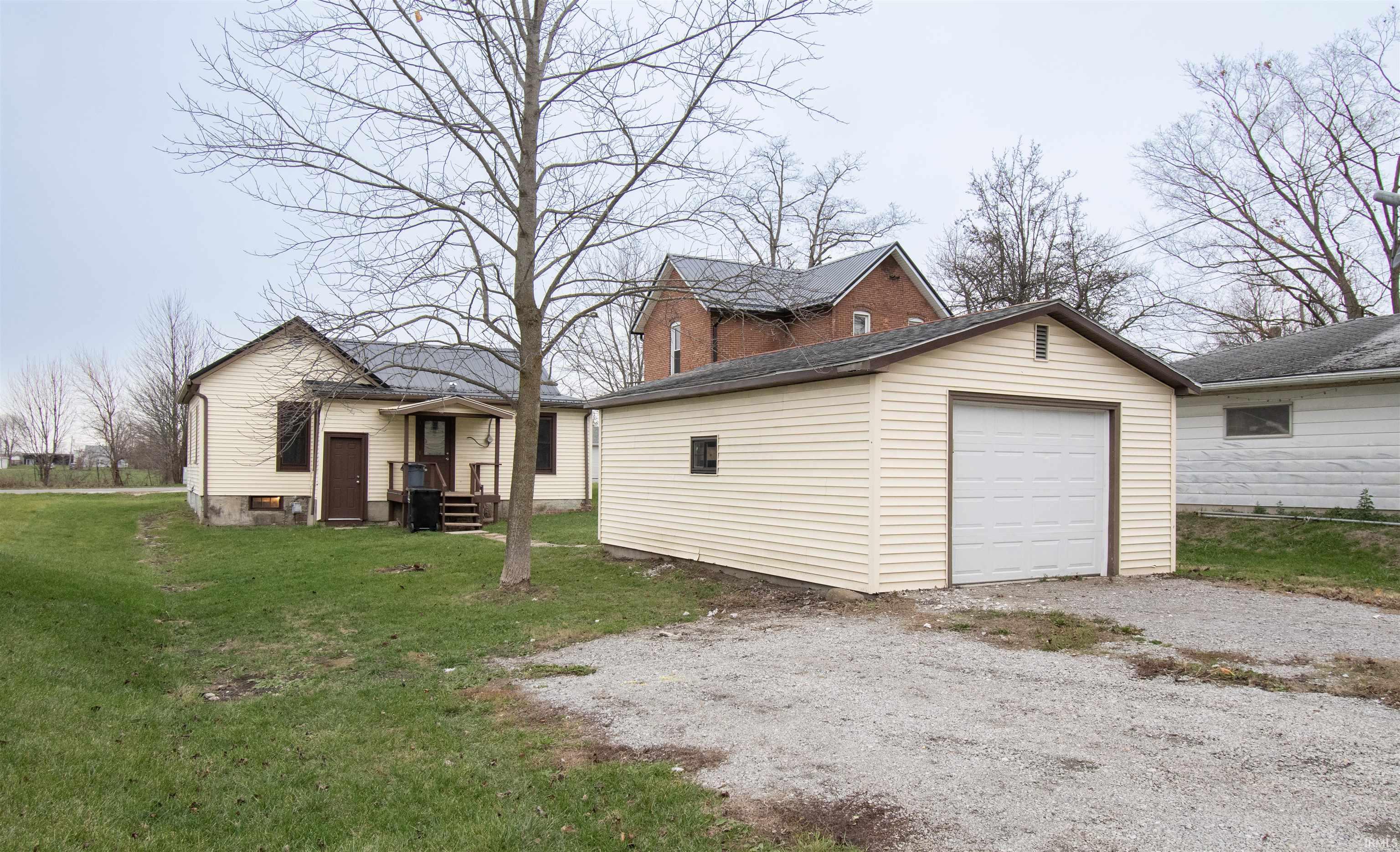 Photo 6 of 405 S Hamsher Street