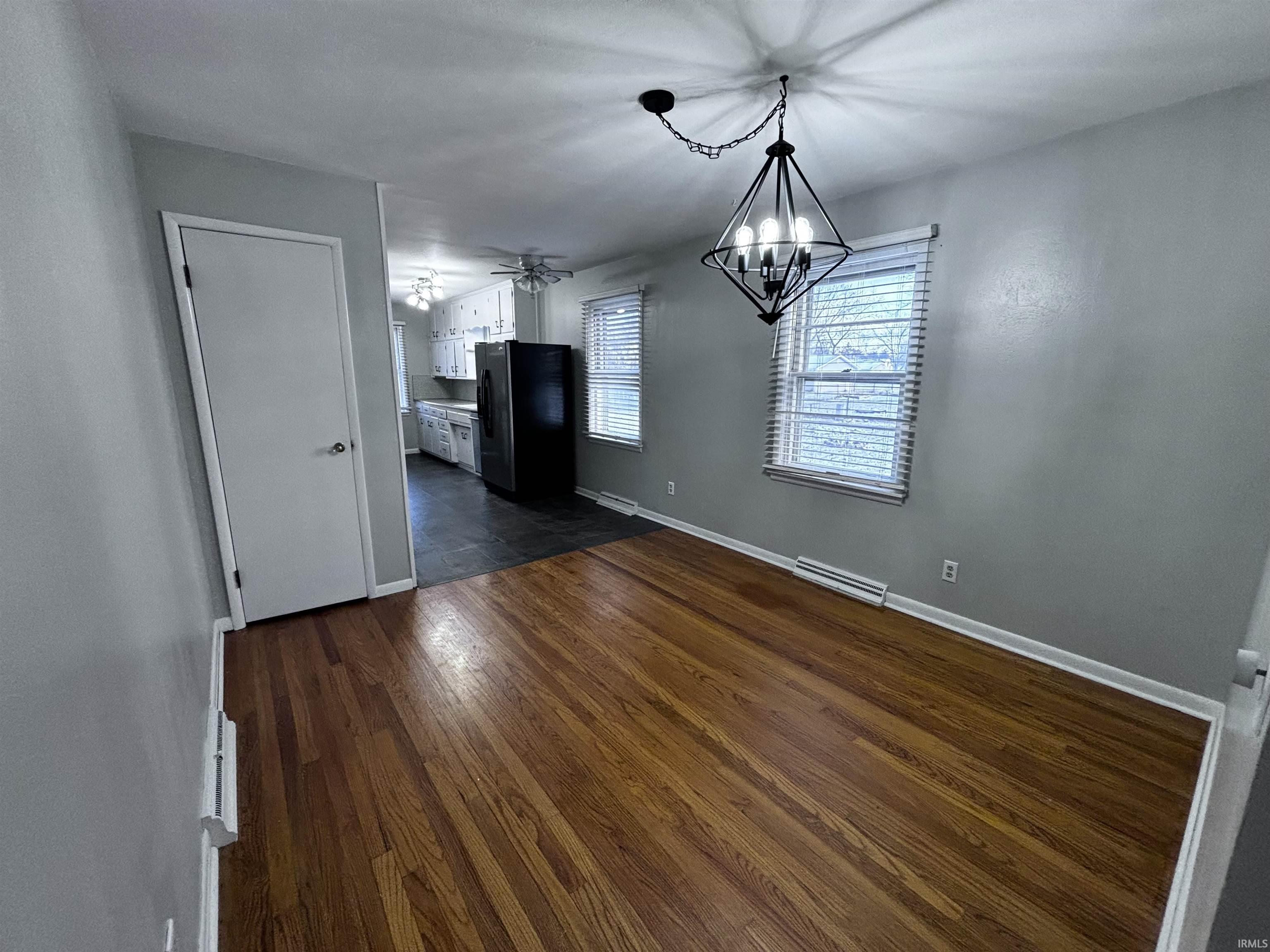 1919 W Gump Road