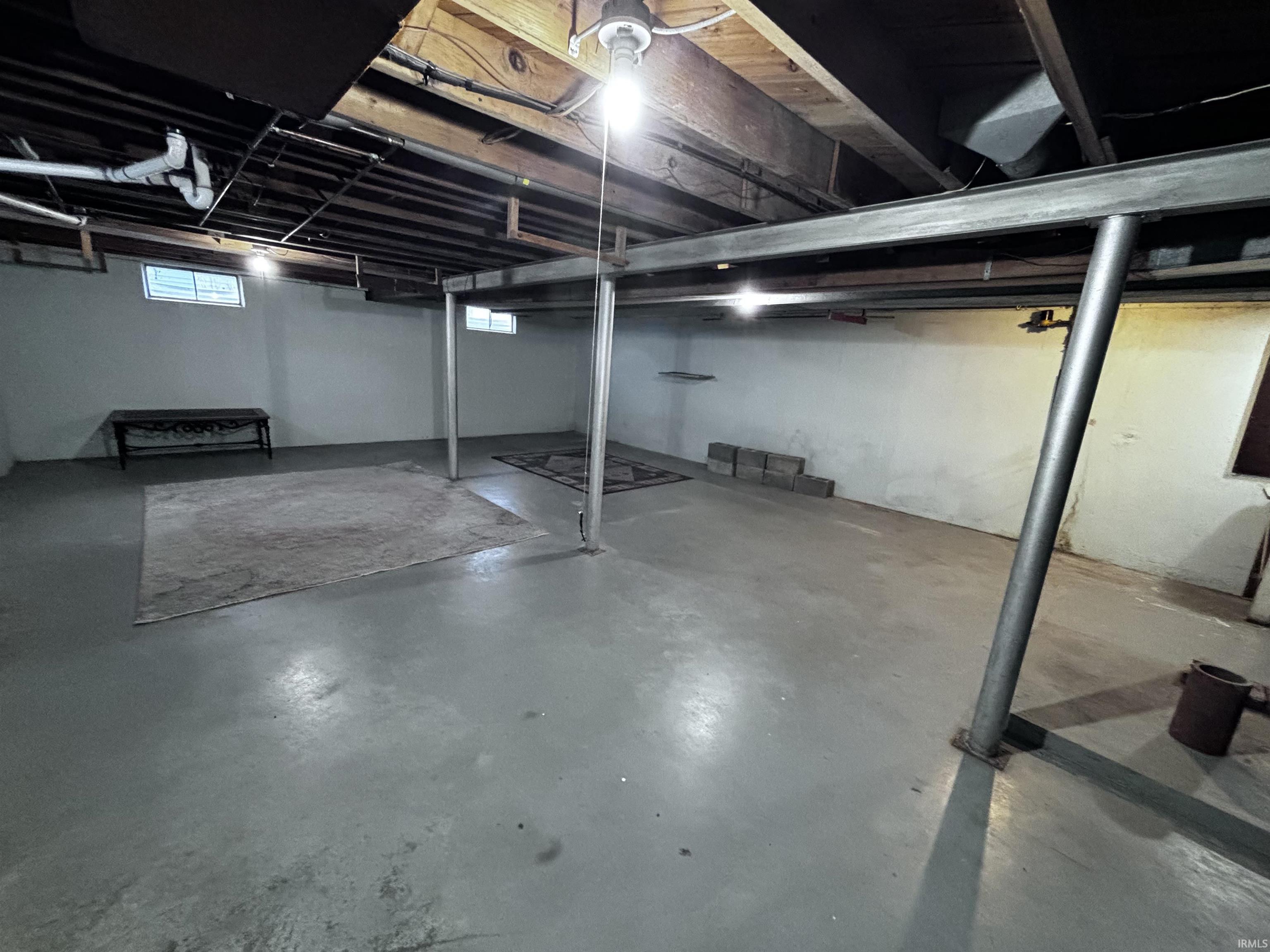 1919 W Gump Road