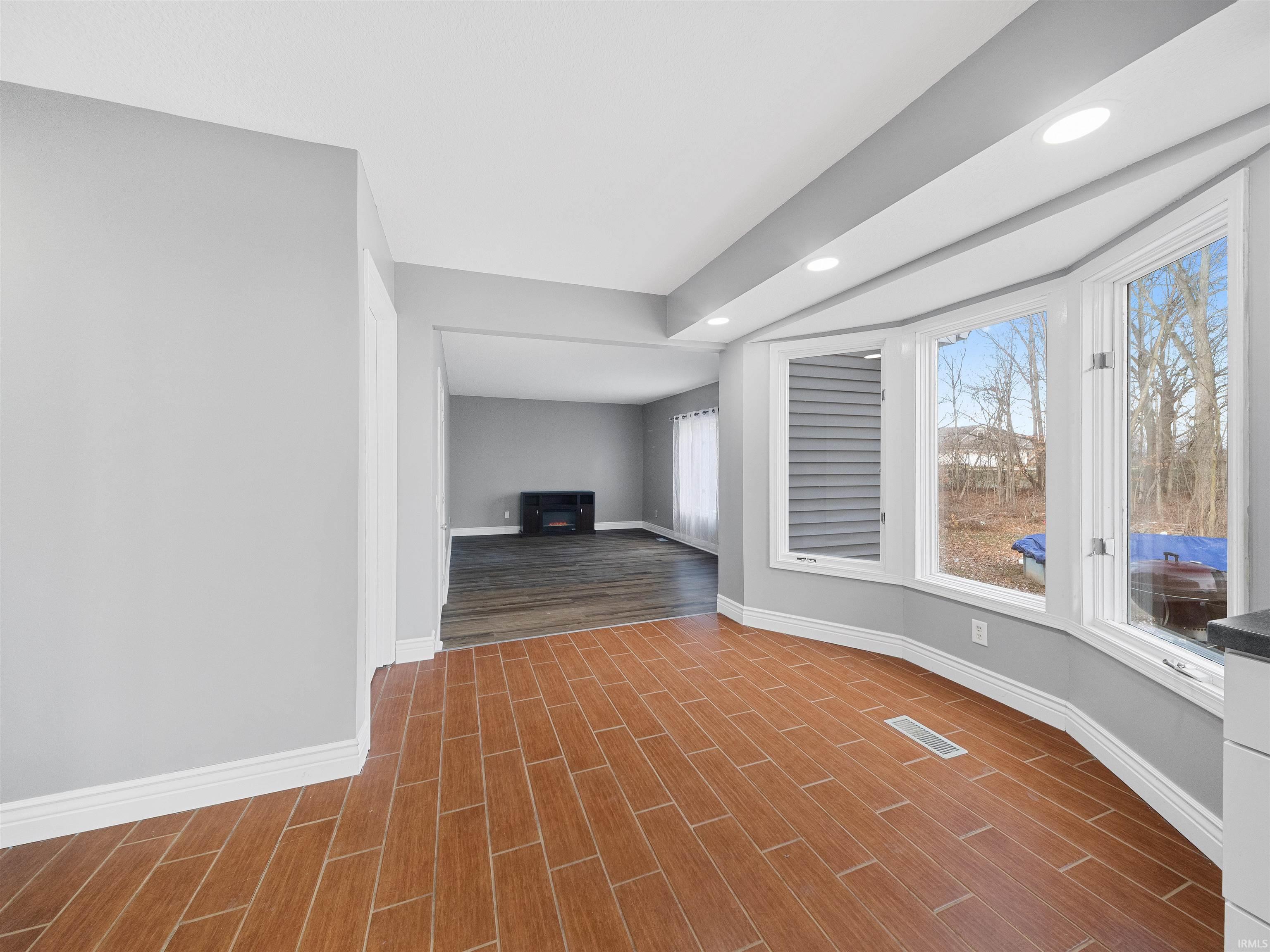 Photo 4 of 6229 Bellingham Lane