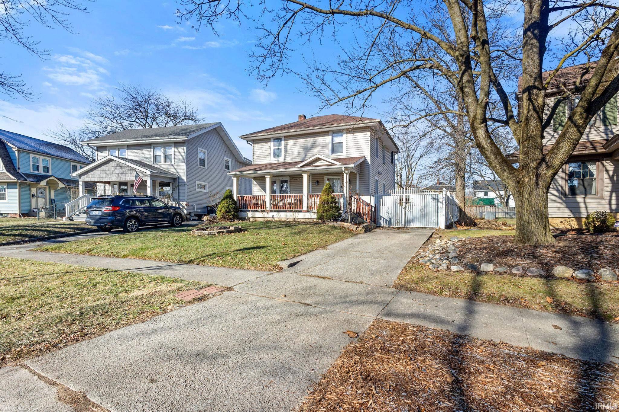 Photo 3 of 234 N Seminole Circle