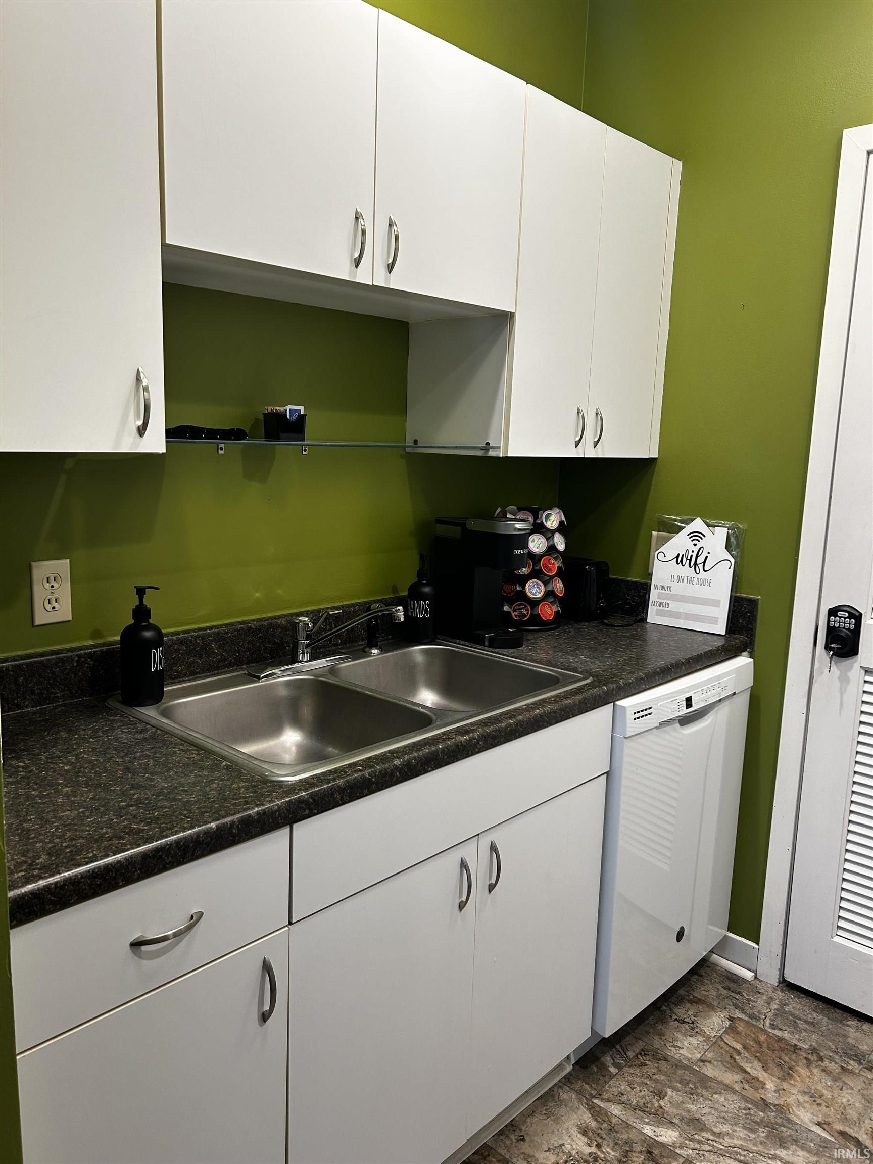 Photo 1 of 112 W Washington Boulevard