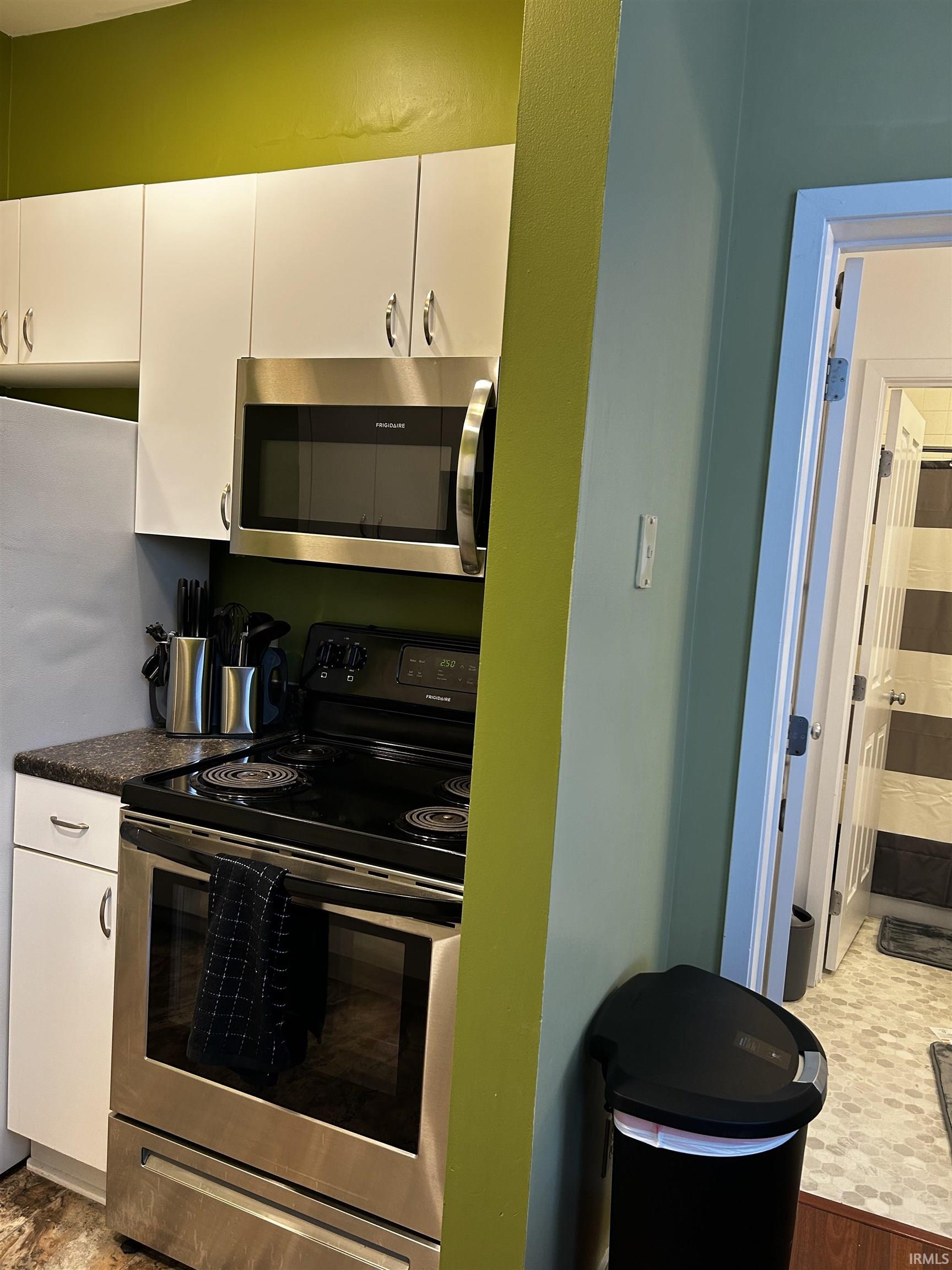 Photo 5 of 112 W Washington Boulevard