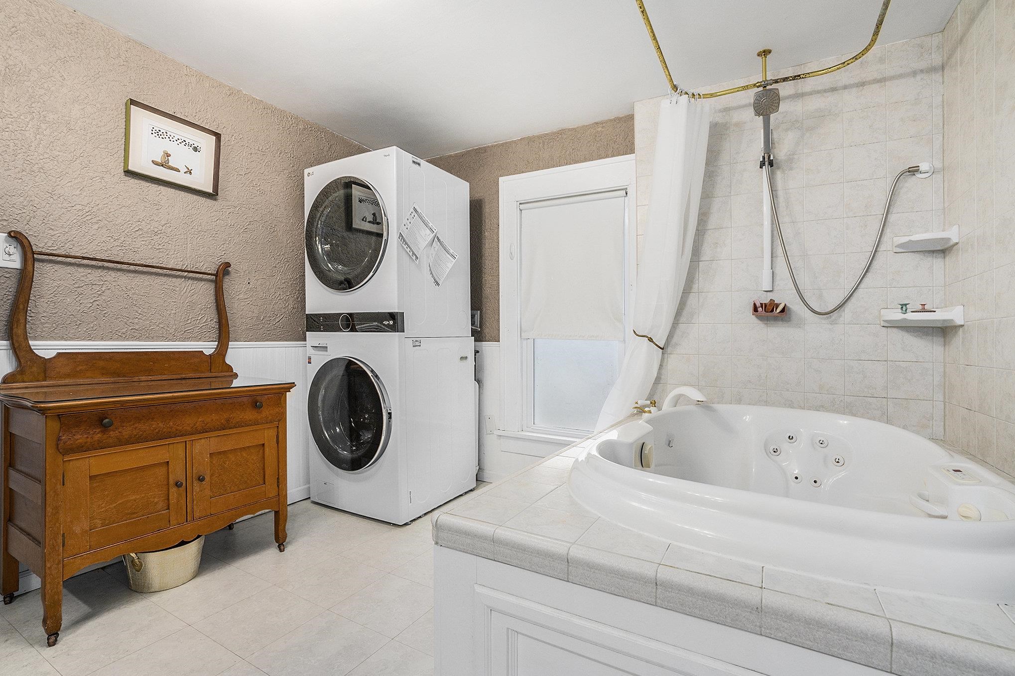 Photo 20 of 604 W Vistula Street