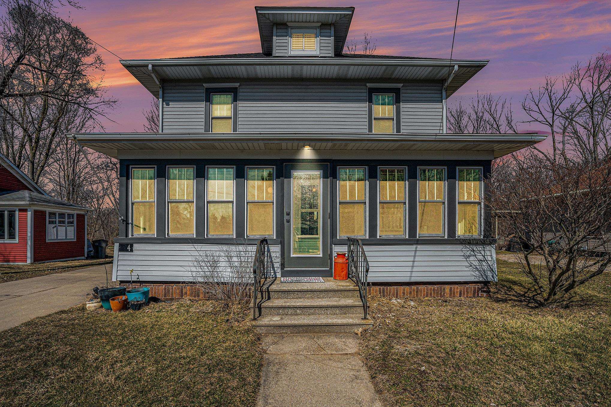 Photo 30 of 604 W Vistula Street