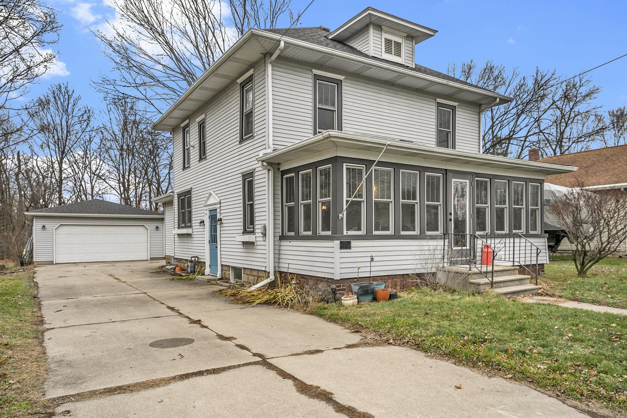 Photo 31 of 604 W Vistula Street