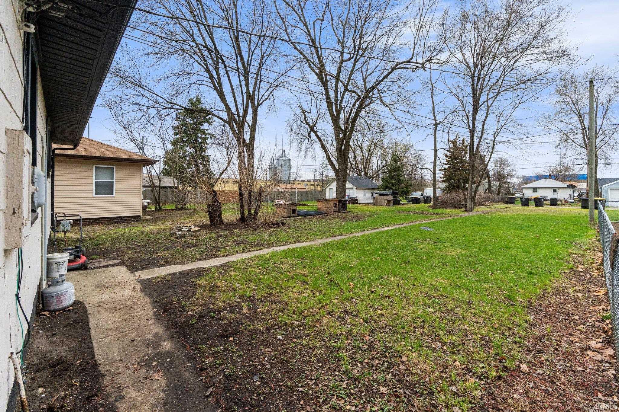 Photo 26 of 2302 Eby Avenue