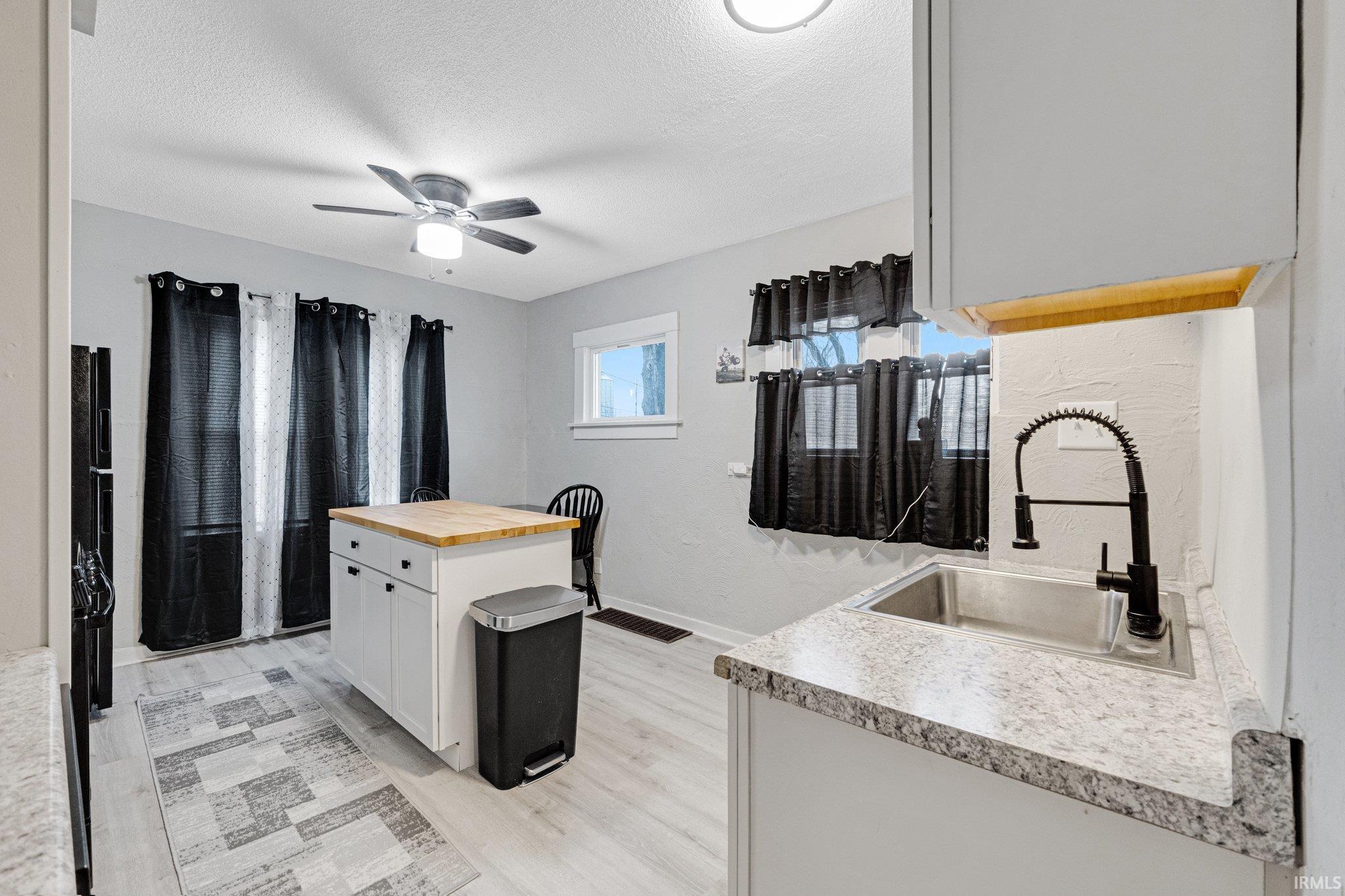 Photo 4 of 2302 Eby Avenue