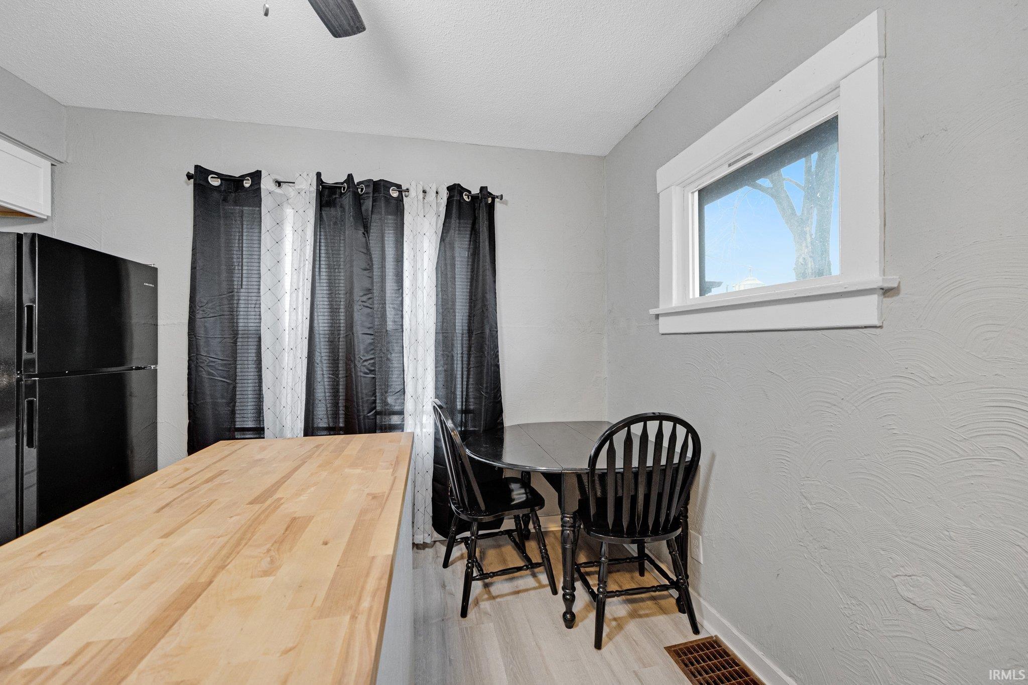 Photo 9 of 2302 Eby Avenue