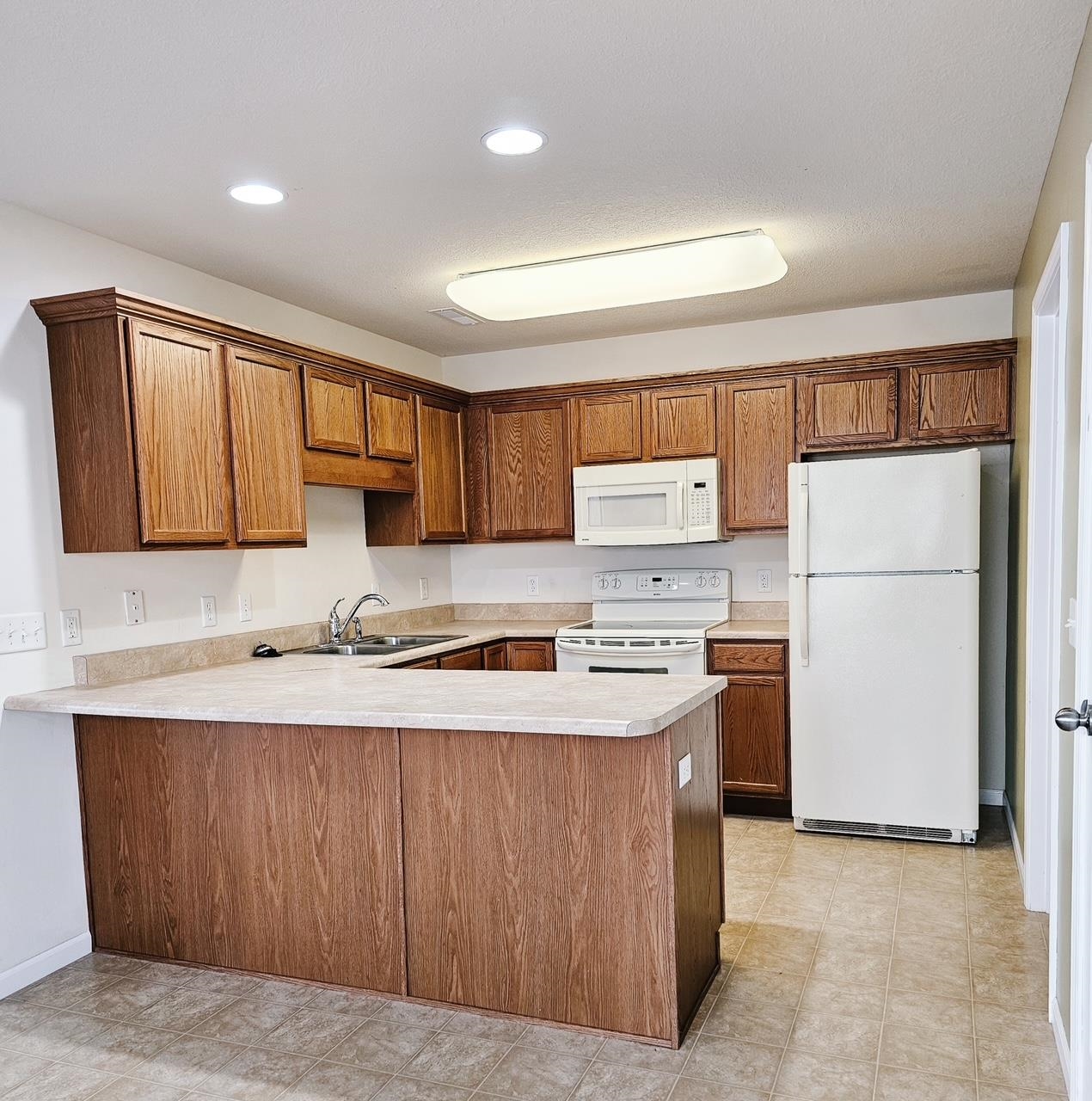 Photo 4 of 808 Heatherwood Lane