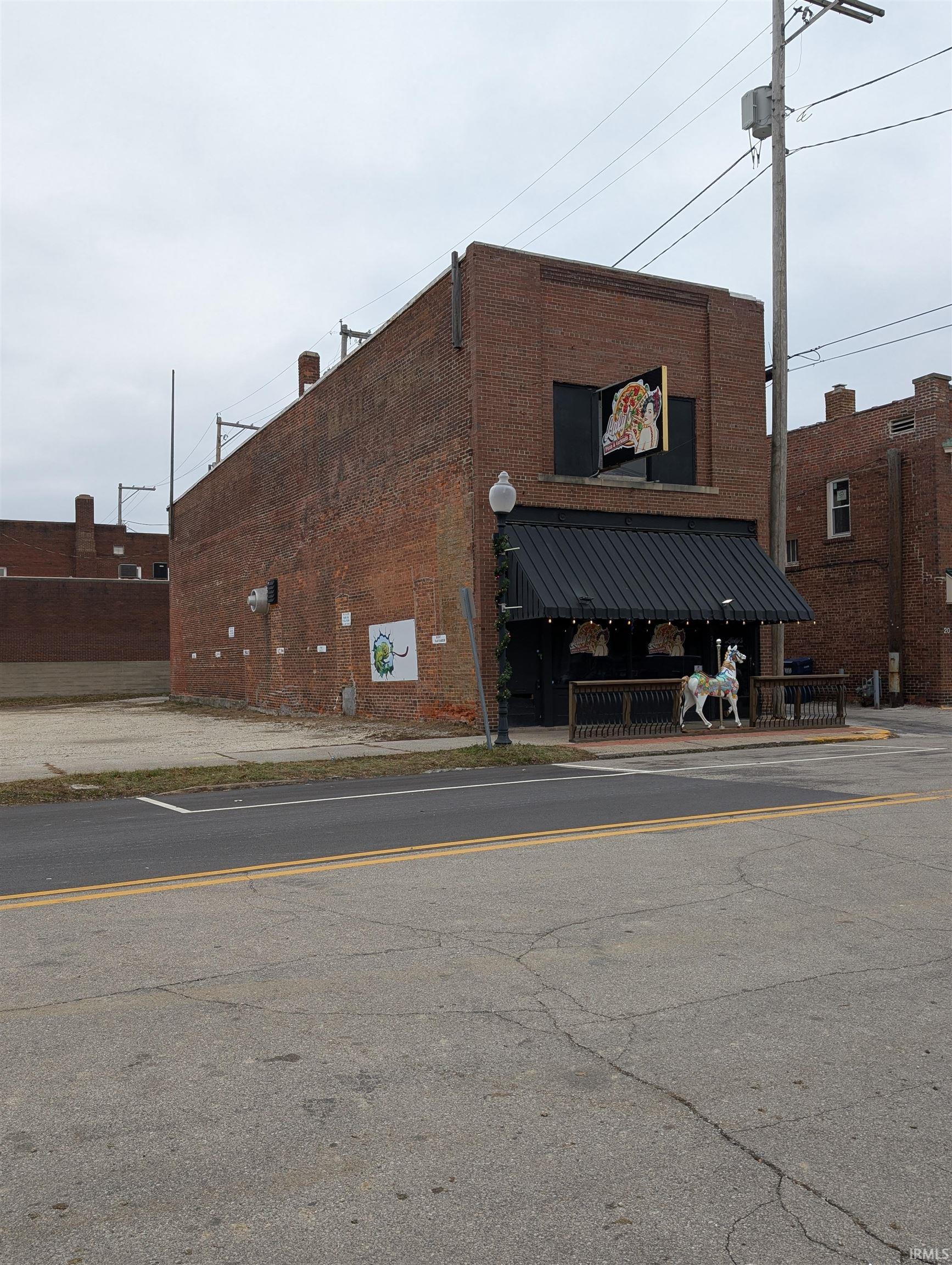Photo 6 of 32 W Washington Street