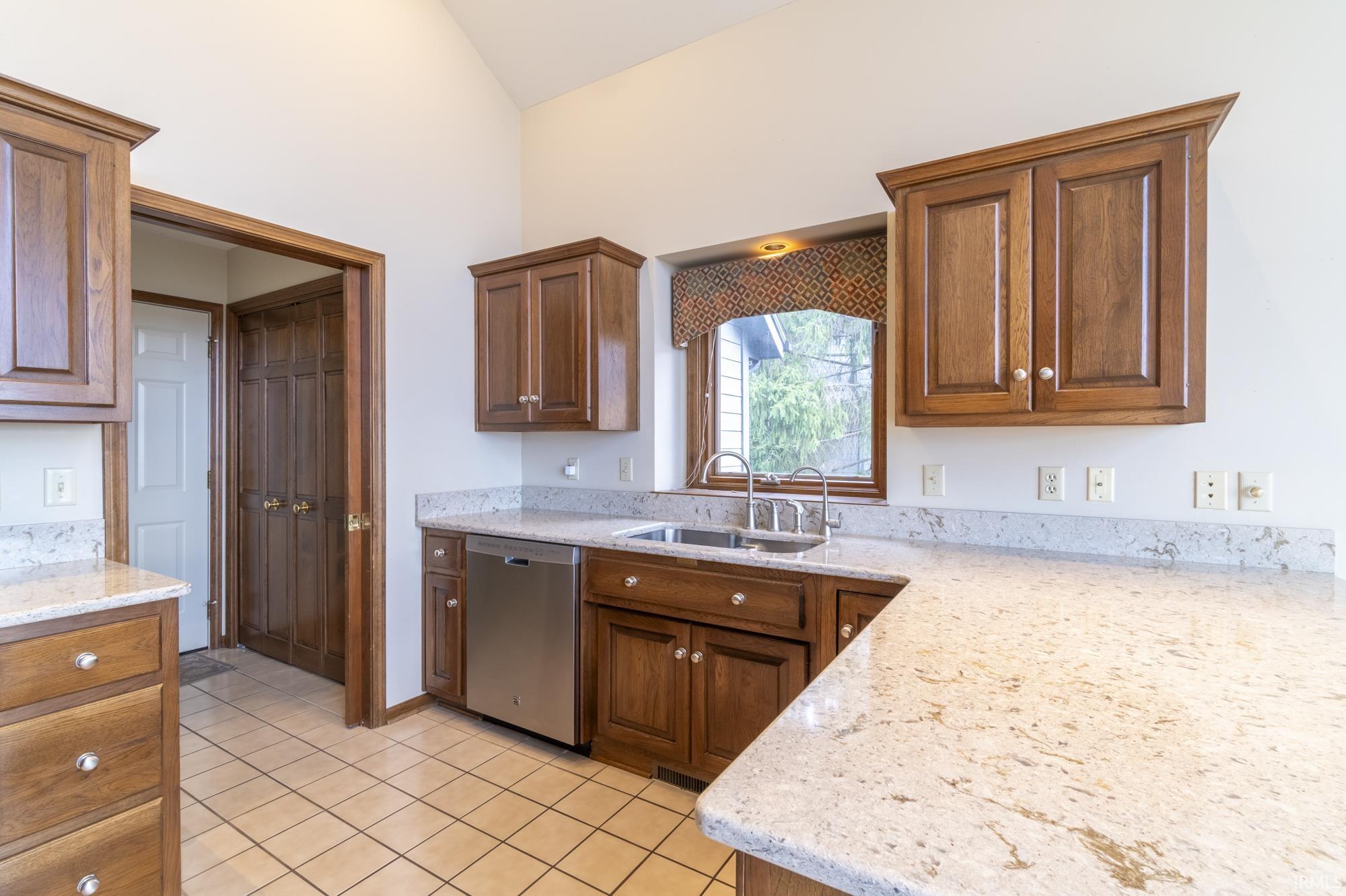 Photo 16 of 7126 Twelve Oak Court