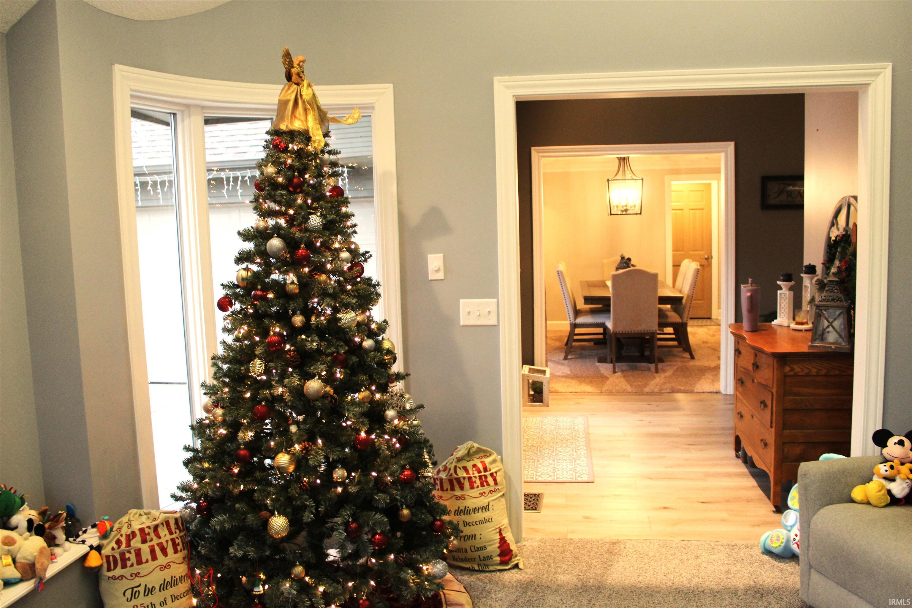 Photo 6 of 9918 Castle Ridge Pl