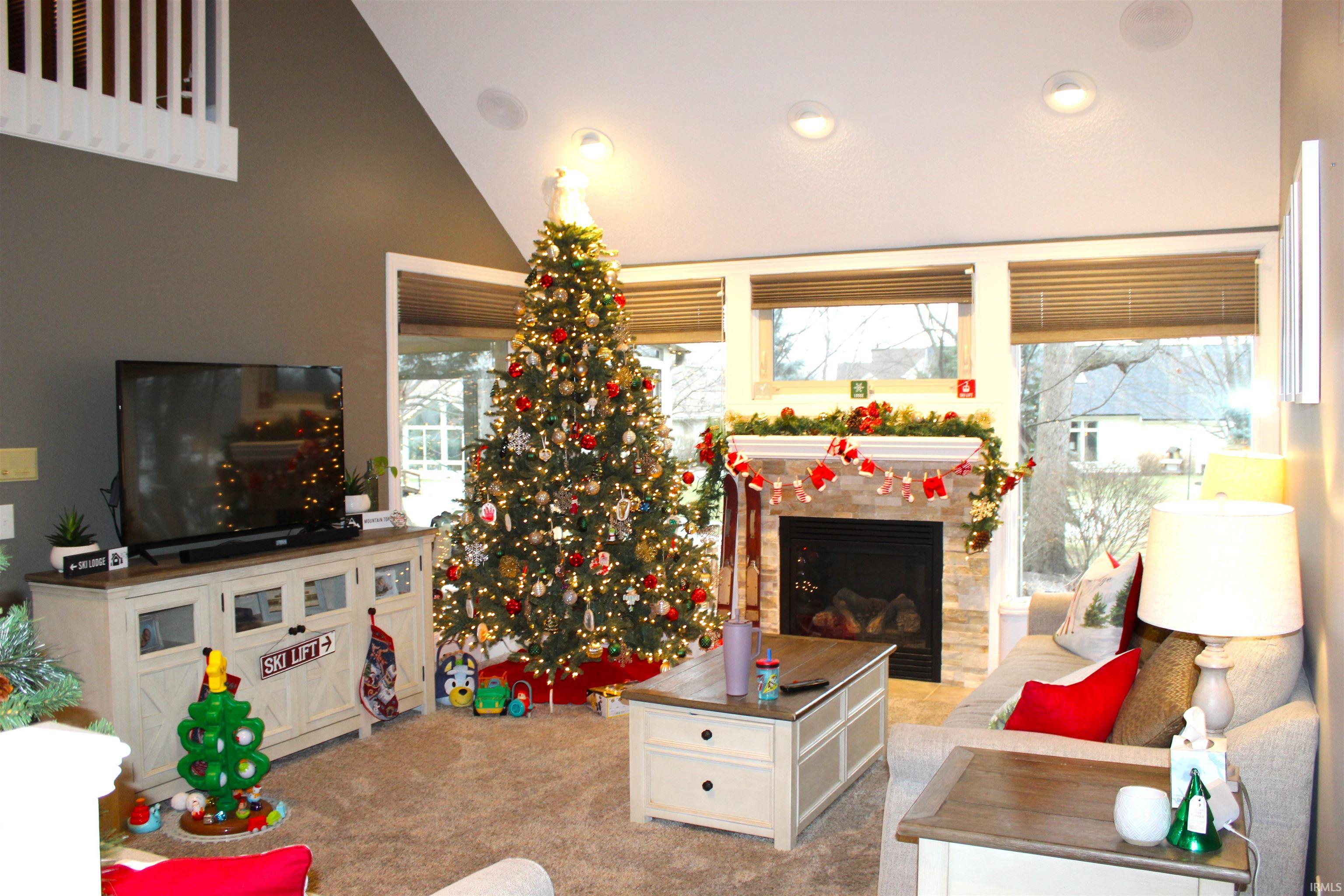 Photo 9 of 9918 Castle Ridge Pl
