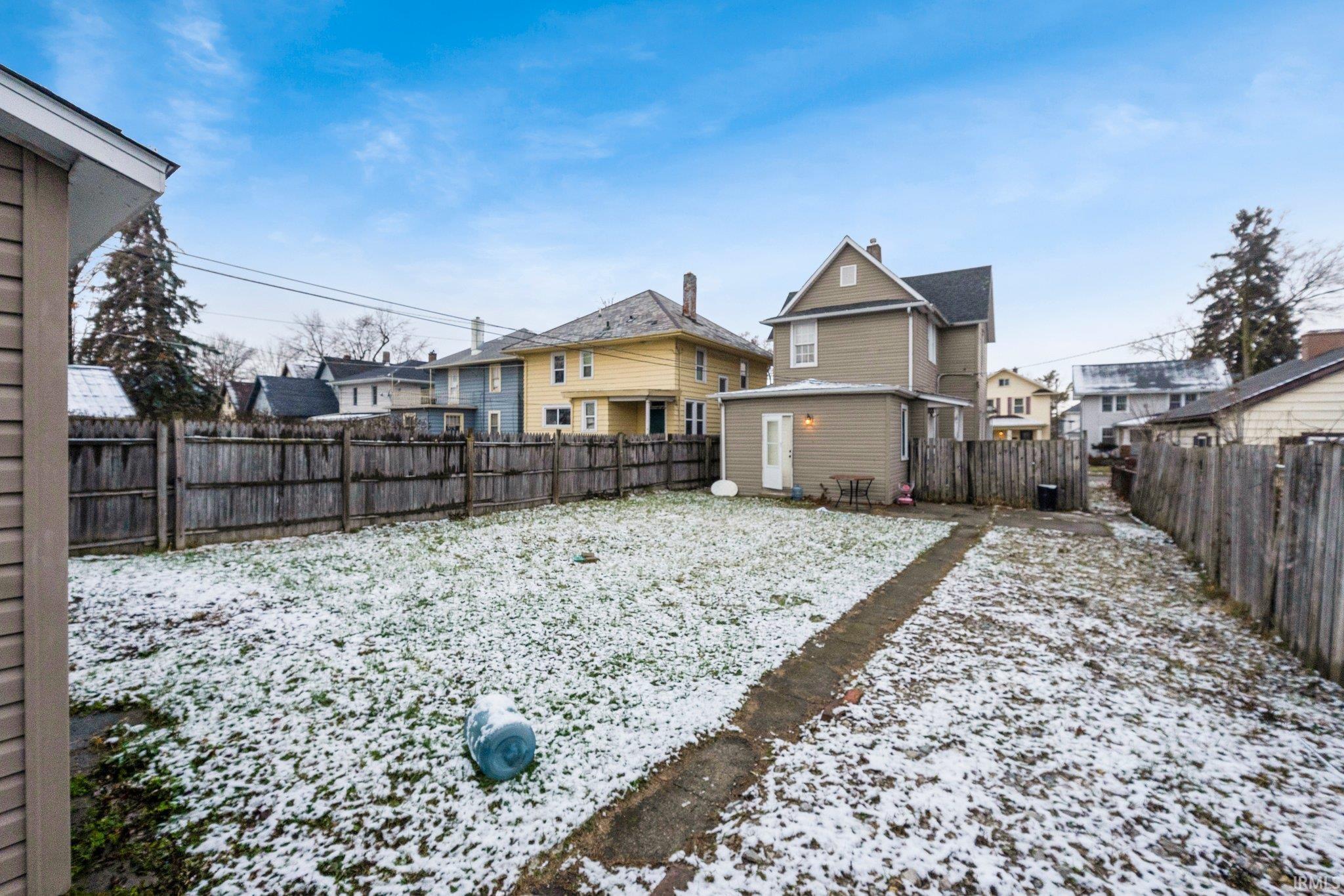 Photo 31 of 541 W Packard Avenue