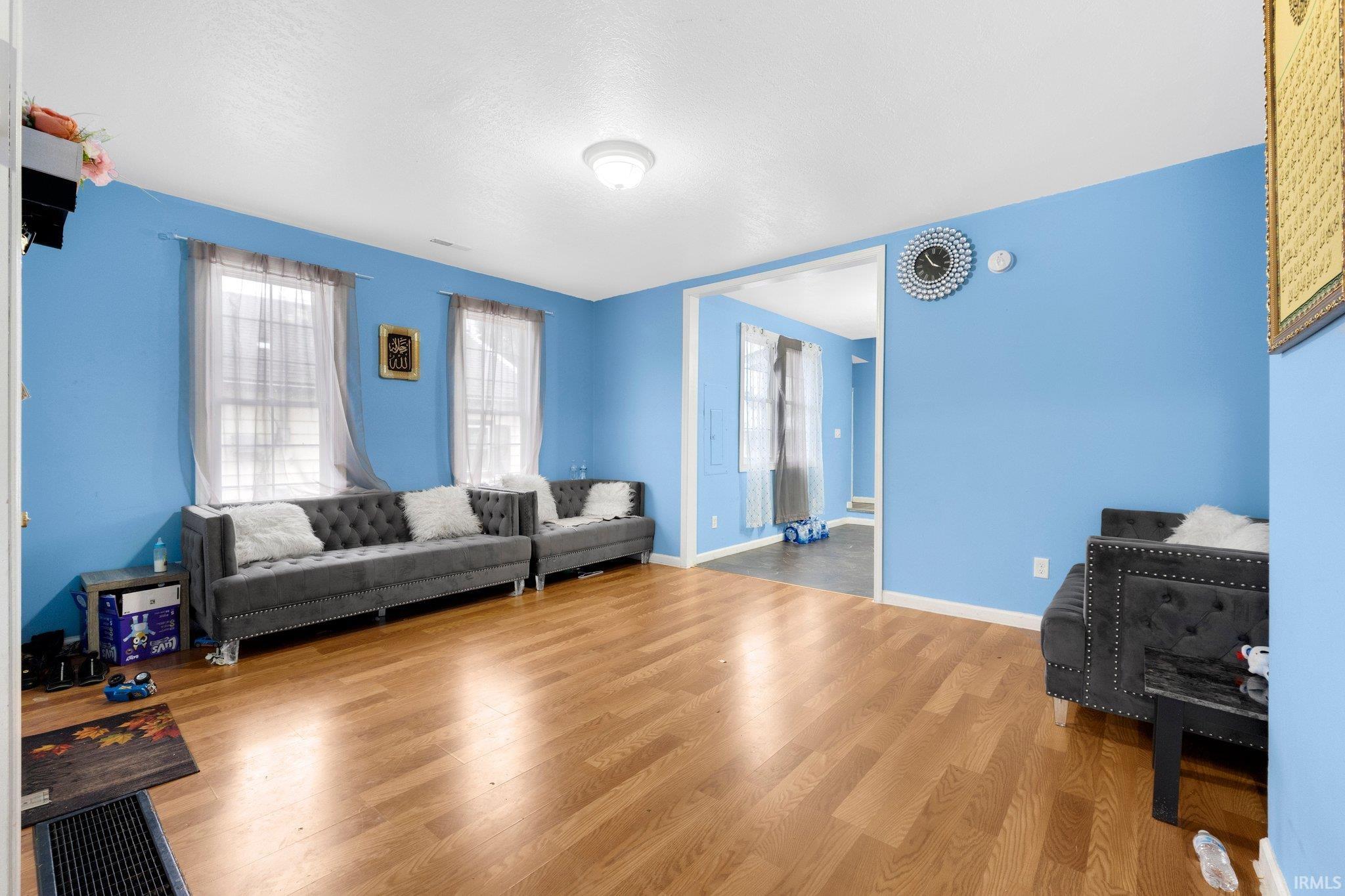 Photo 6 of 541 W Packard Avenue