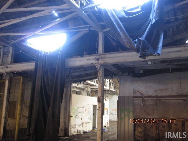 Photo 3 of 929 N Michigan Street