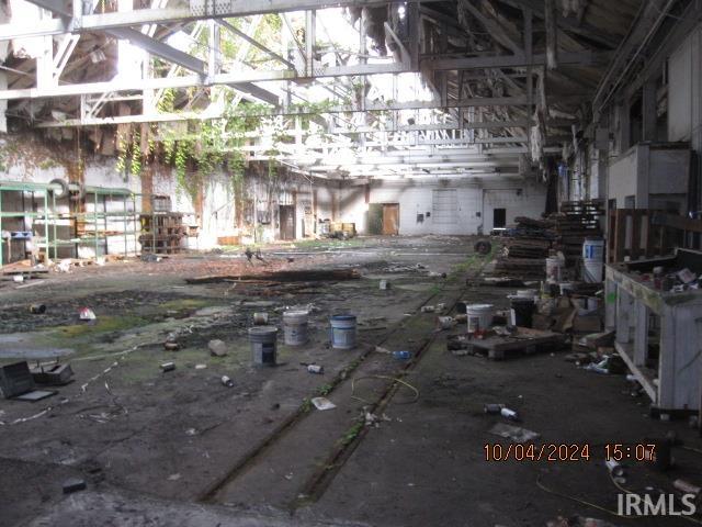 Photo 4 of 929 N Michigan Street