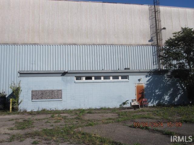 Photo 8 of 929 N Michigan Street