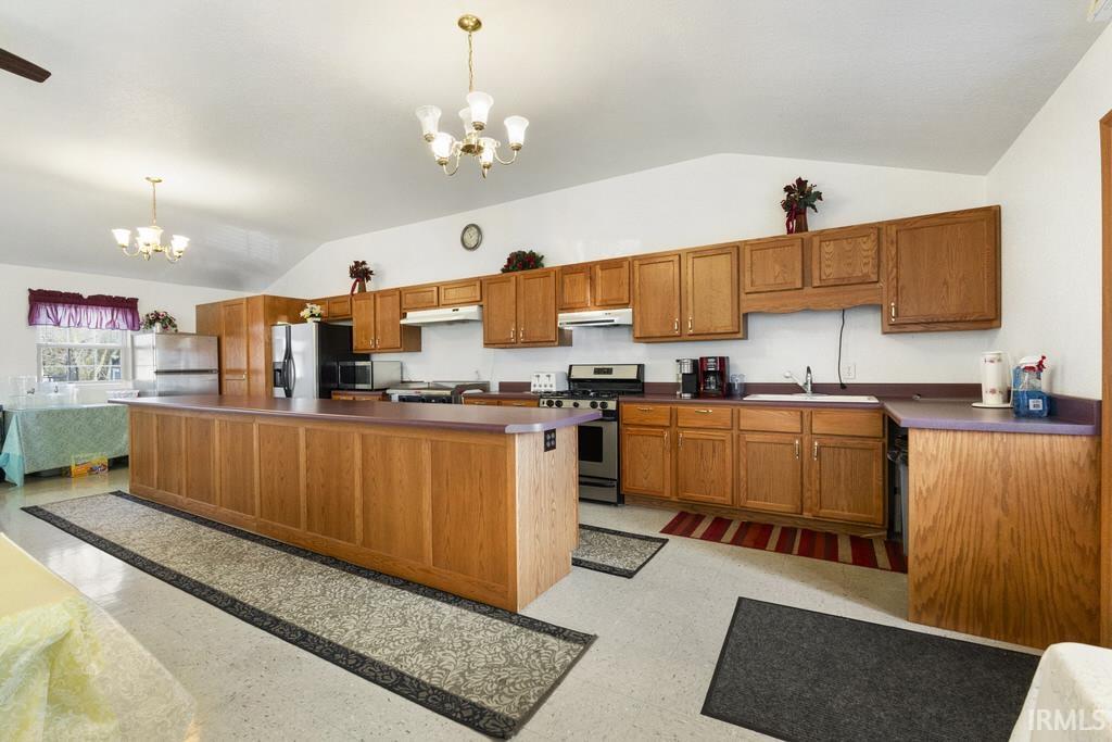 Photo 19 of 300 N Sycamore