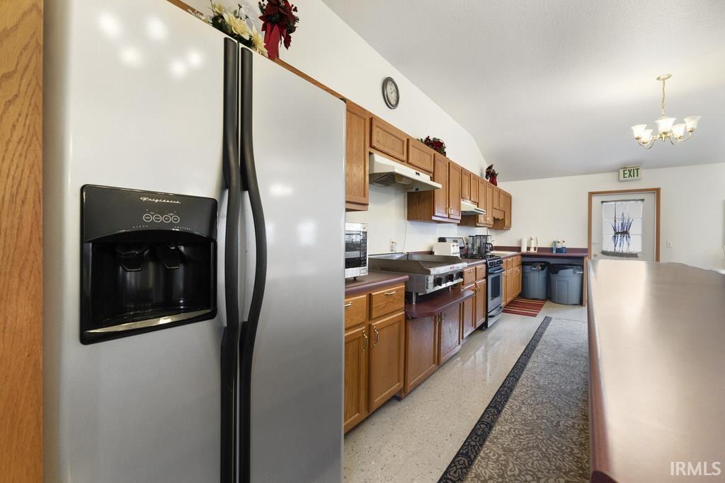 Photo 21 of 300 N Sycamore