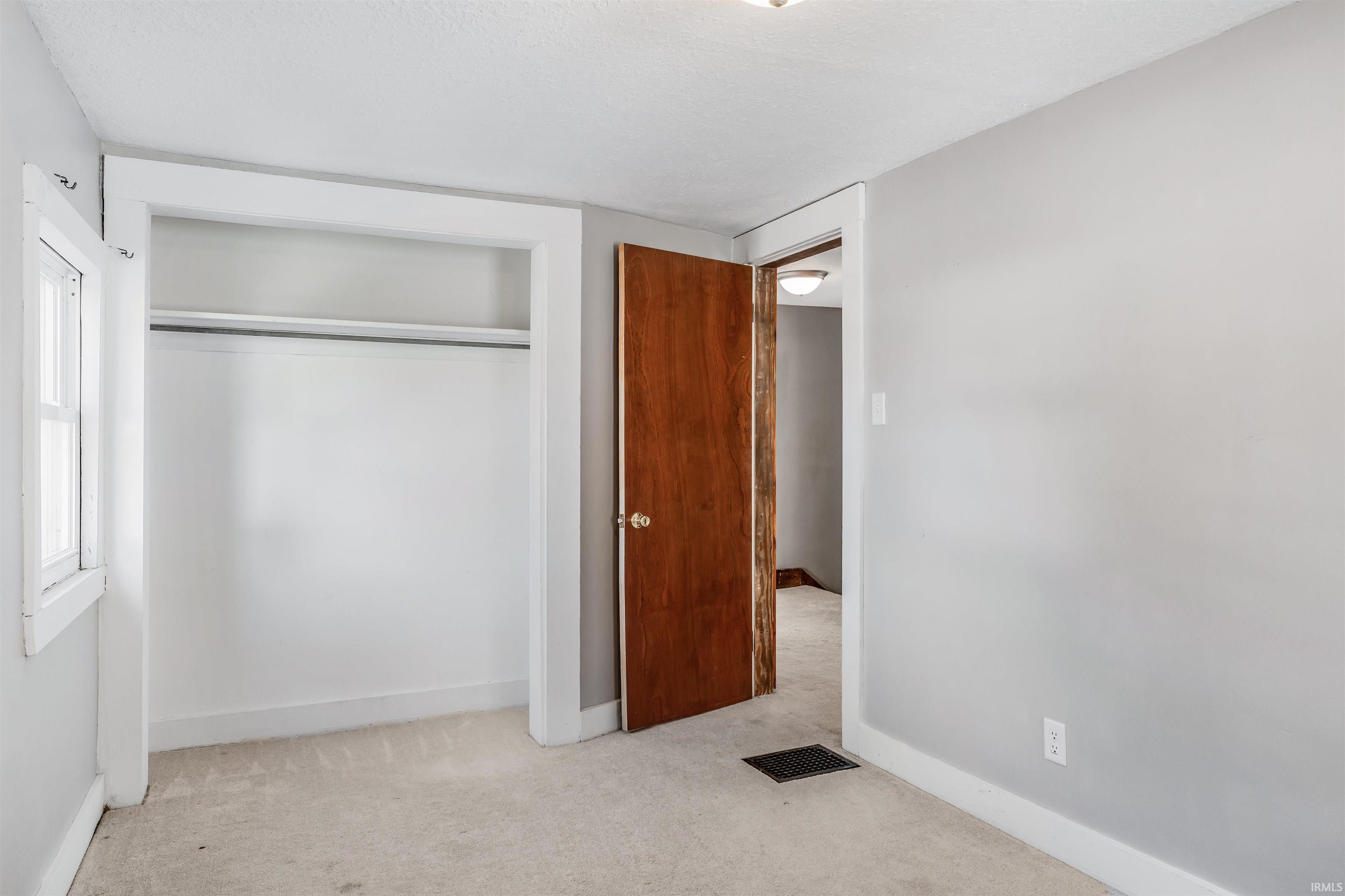 Photo 24 of 1120 Putnam Street