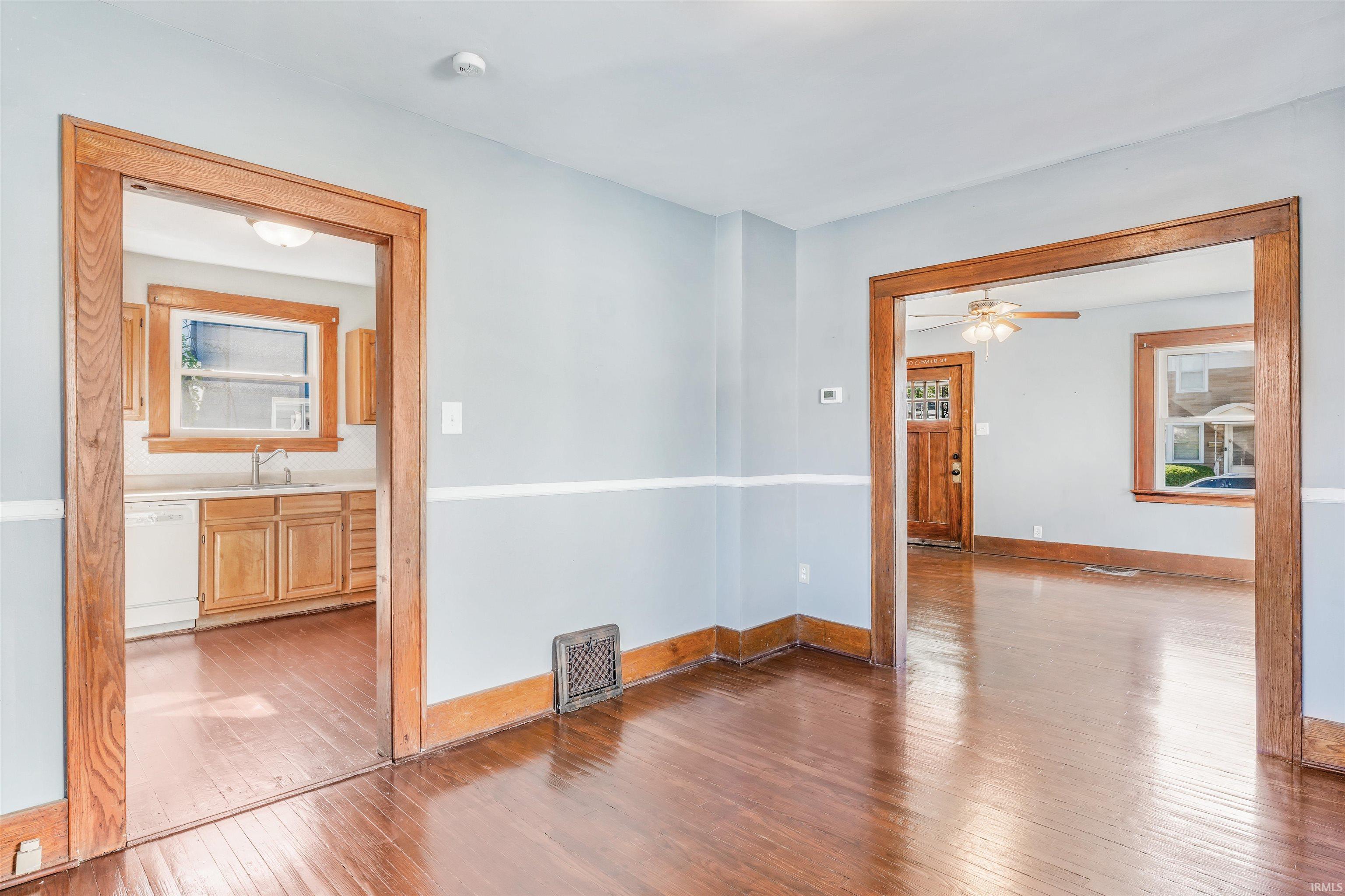 Photo 9 of 1120 Putnam Street