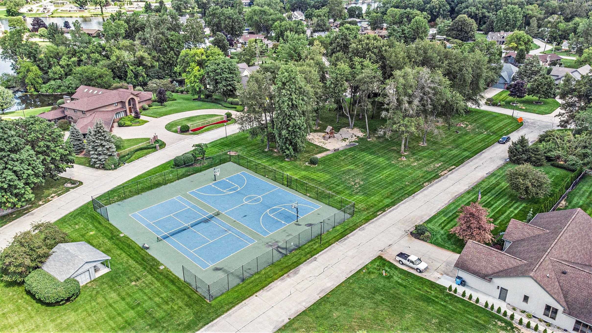 Photo 5 of 22266 Heron Cove Lane