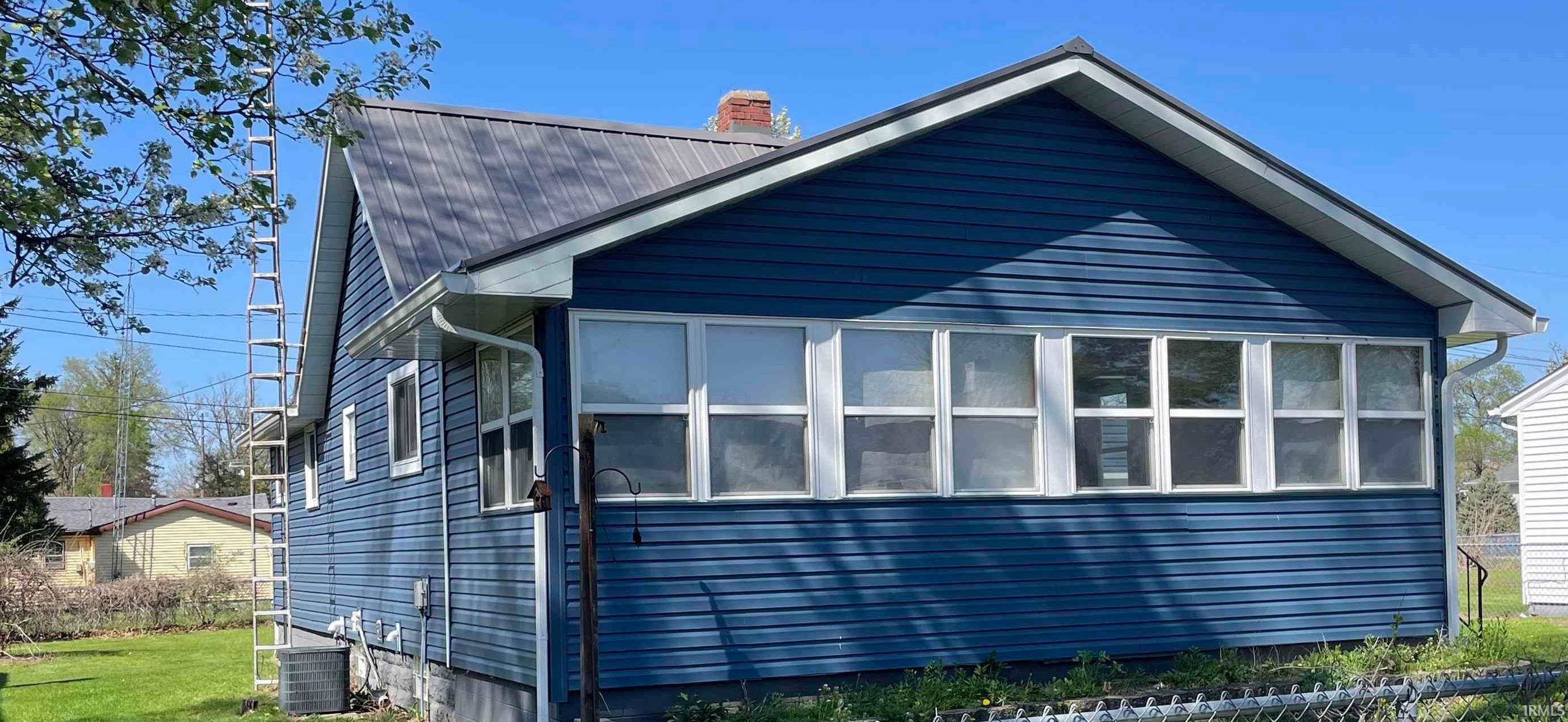 Homes for sale in Knox, IN | 305 W New York St, Knox, IN 46534 | MLS# 202501118