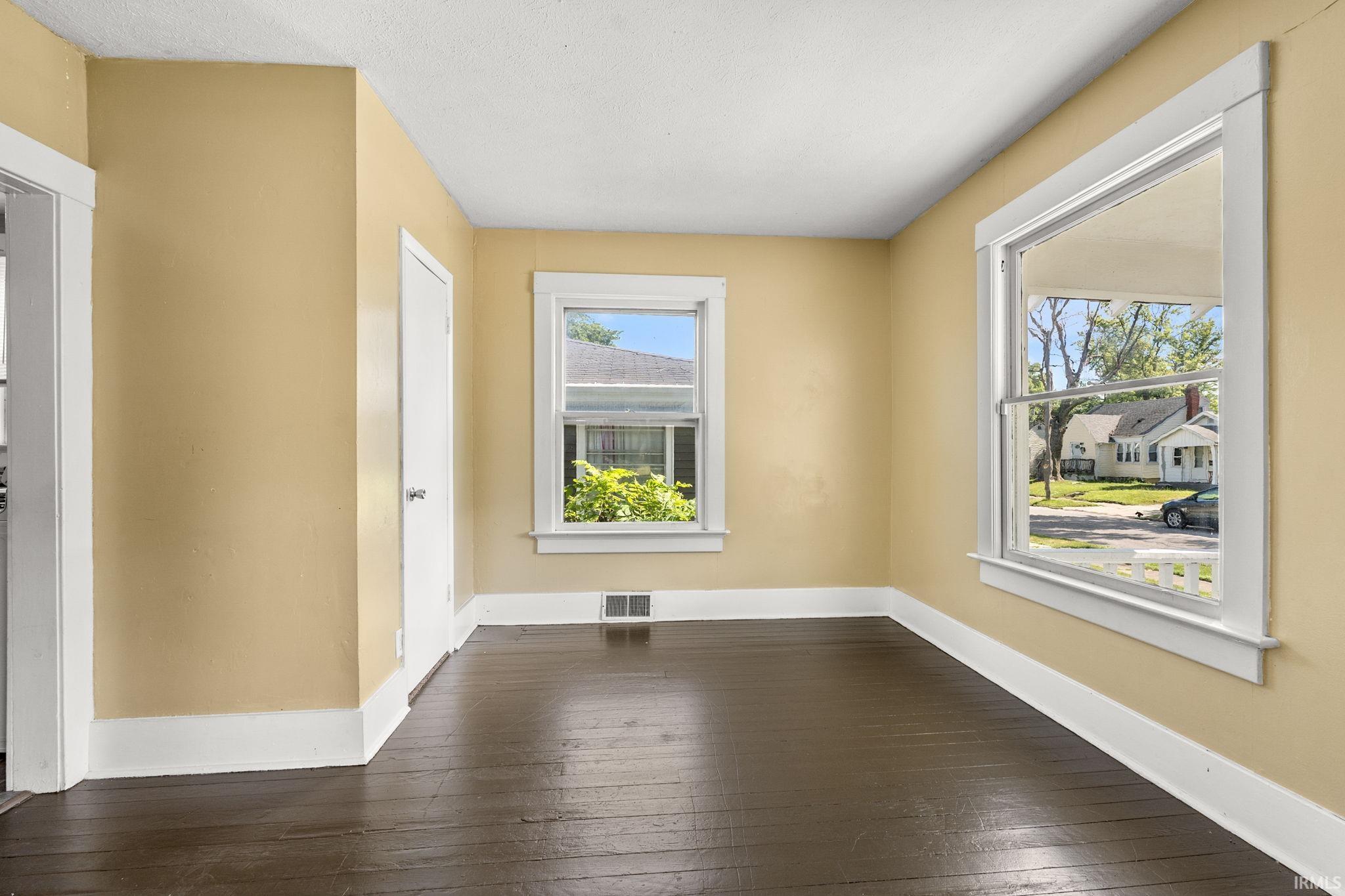 Photo 9 of 3420 Plaza Drive