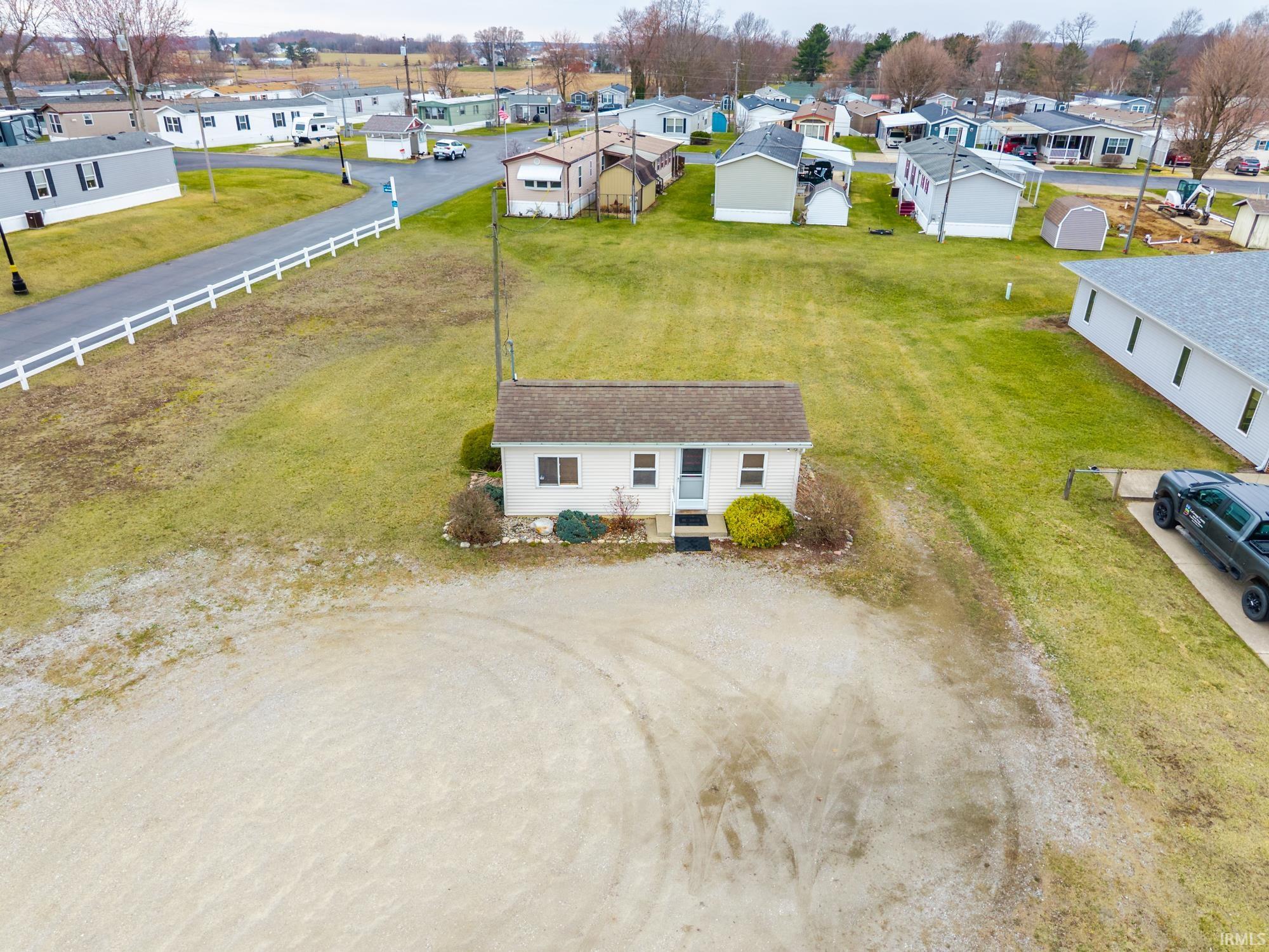 Photo 4 of 914 S Detroit Street