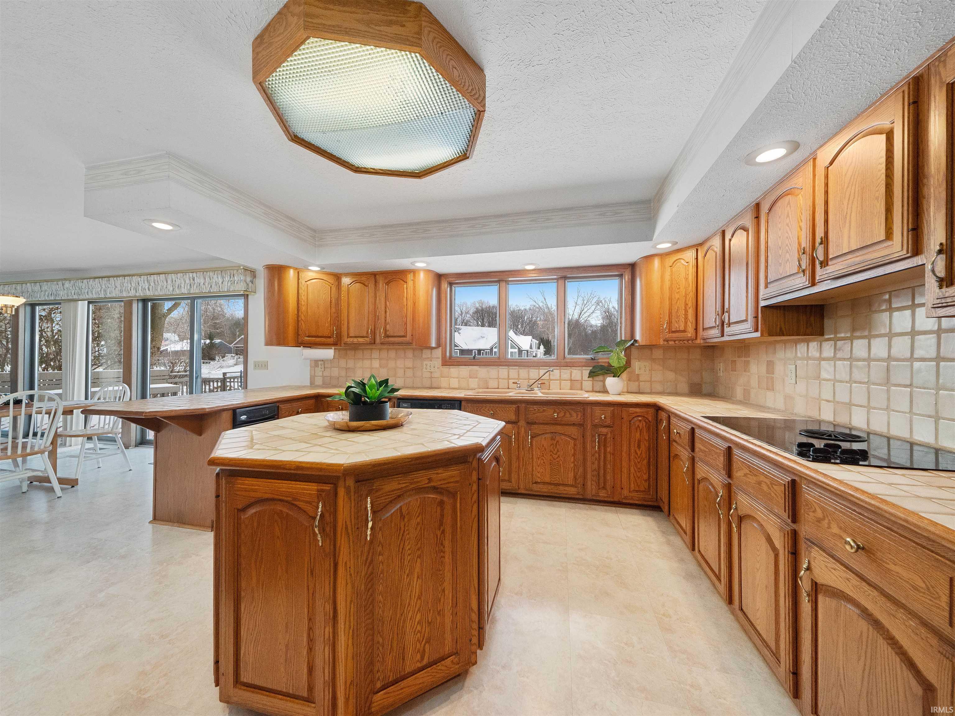 Photo 11 of 8083 E North Road