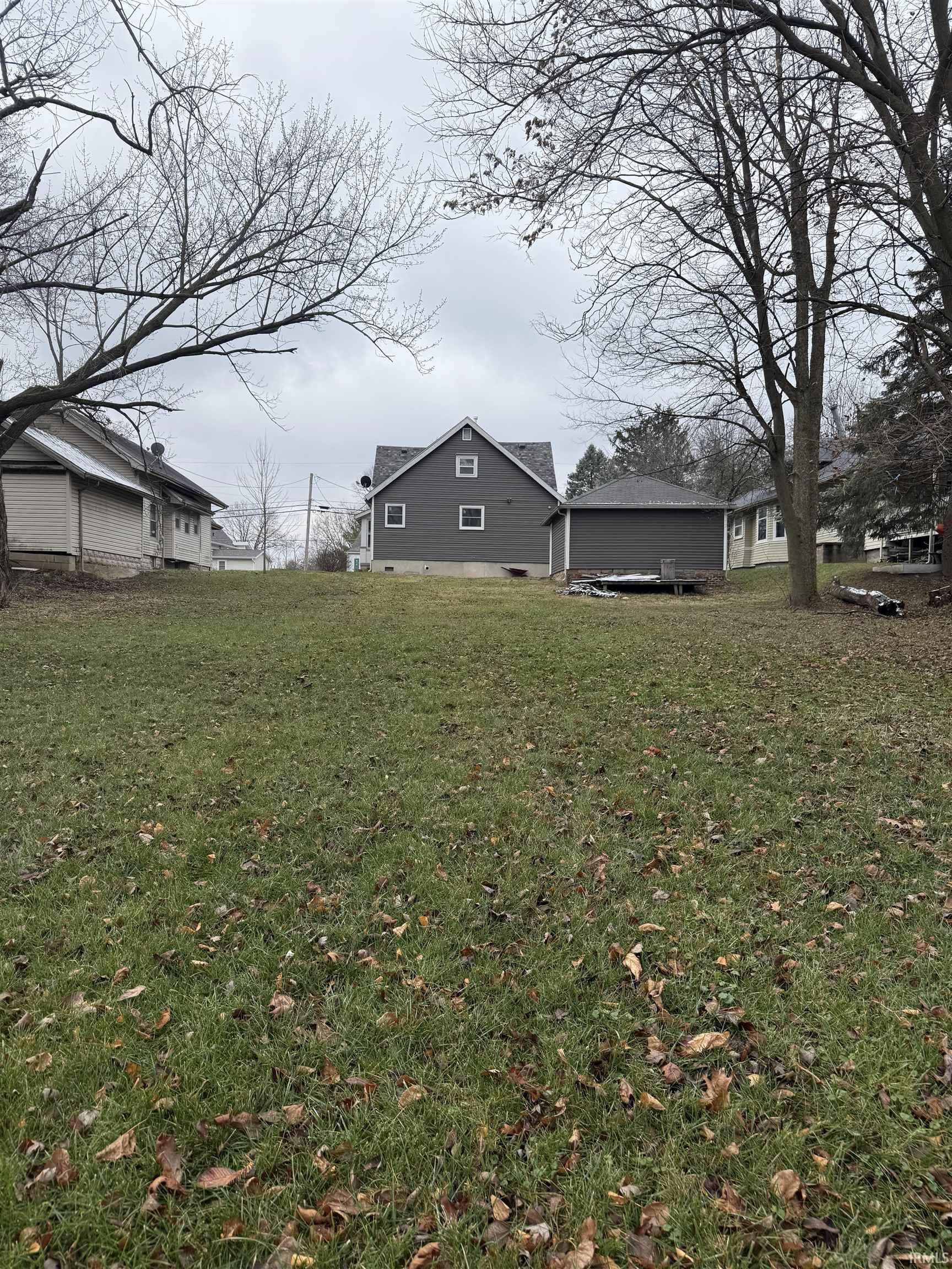 Homes for sale in Frankfort, IN | 657 Burlington Ave, Frankfort, IN 46041 | MLS# 202501840