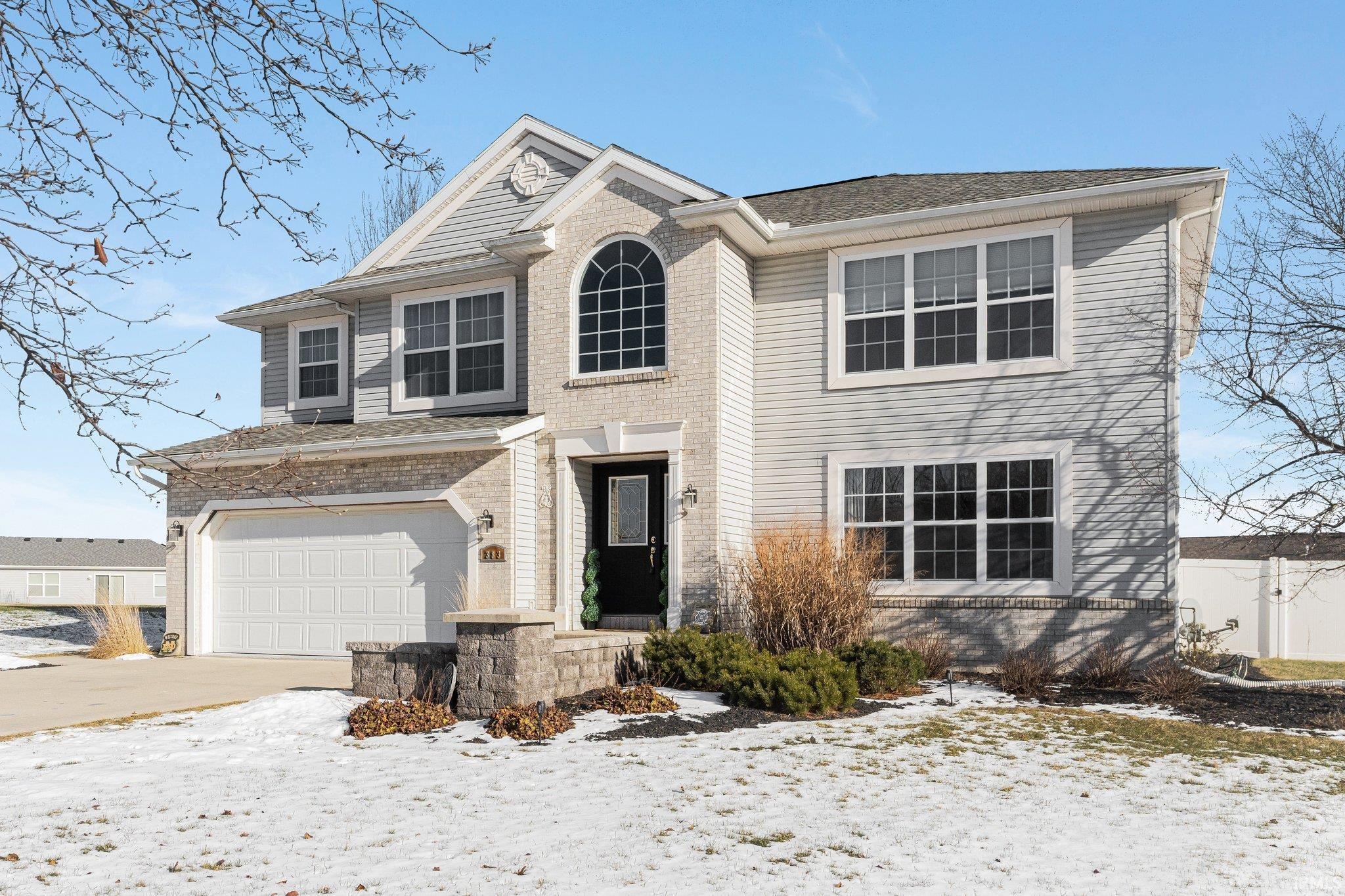 383 S Eagle Glen Trail