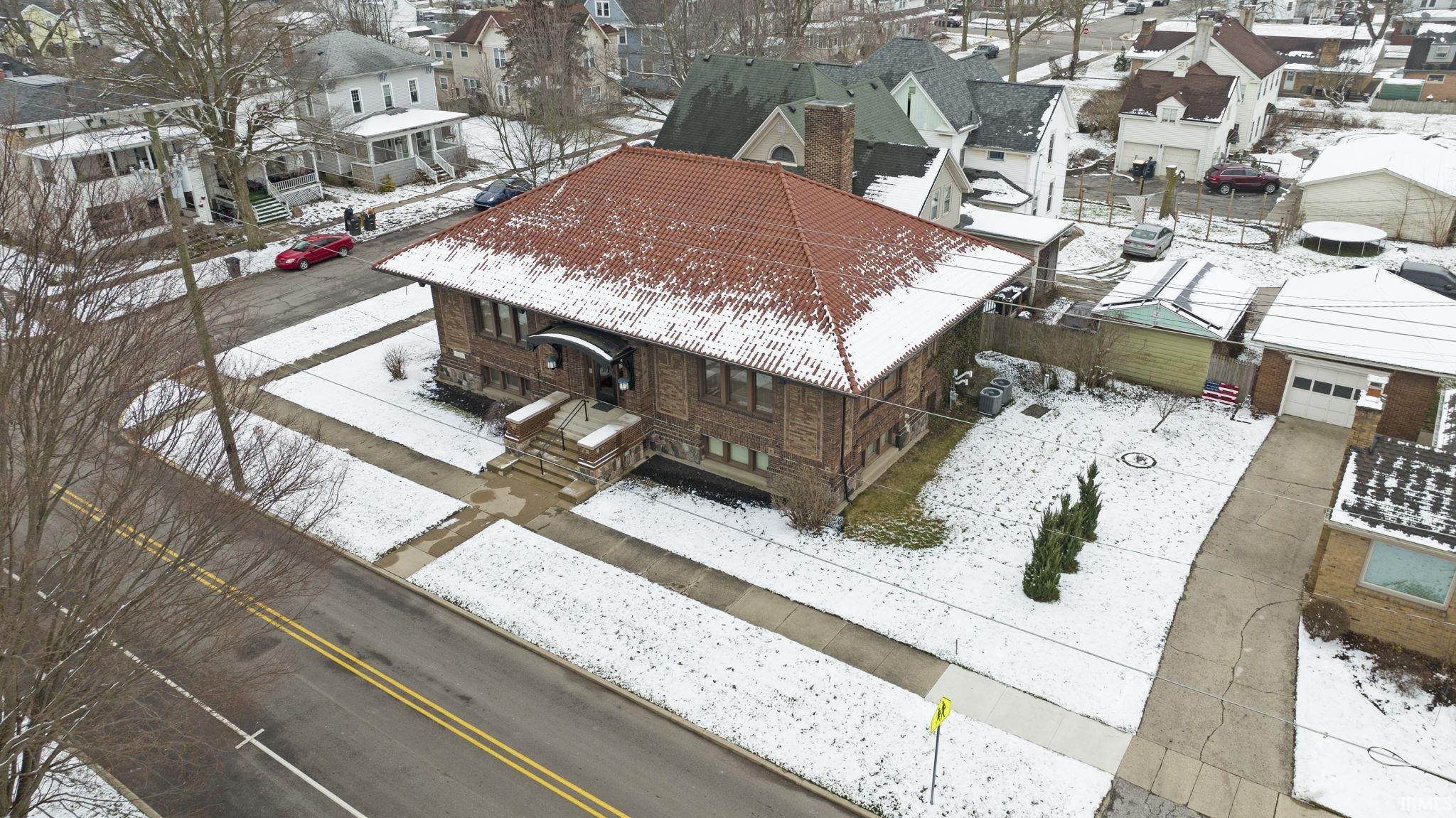 Photo 2 of 124 E Rush Street