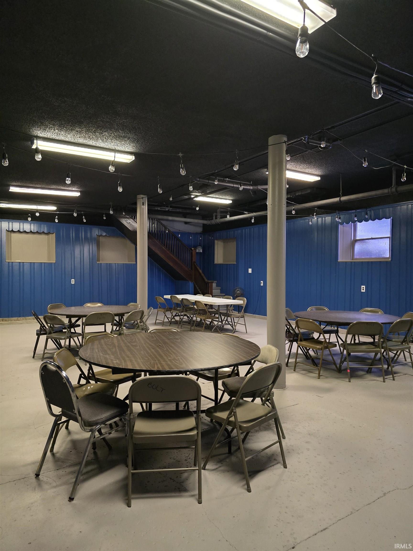 Photo 16 of 321 E Mitchell Street