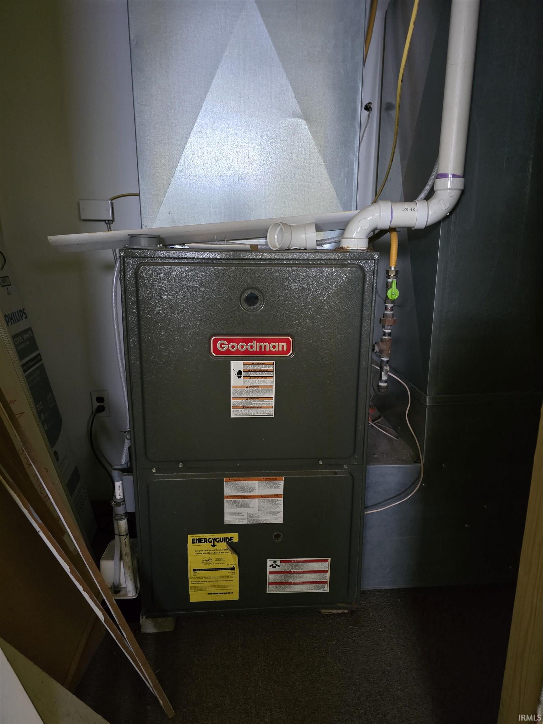 Photo 27 of 321 E Mitchell Street