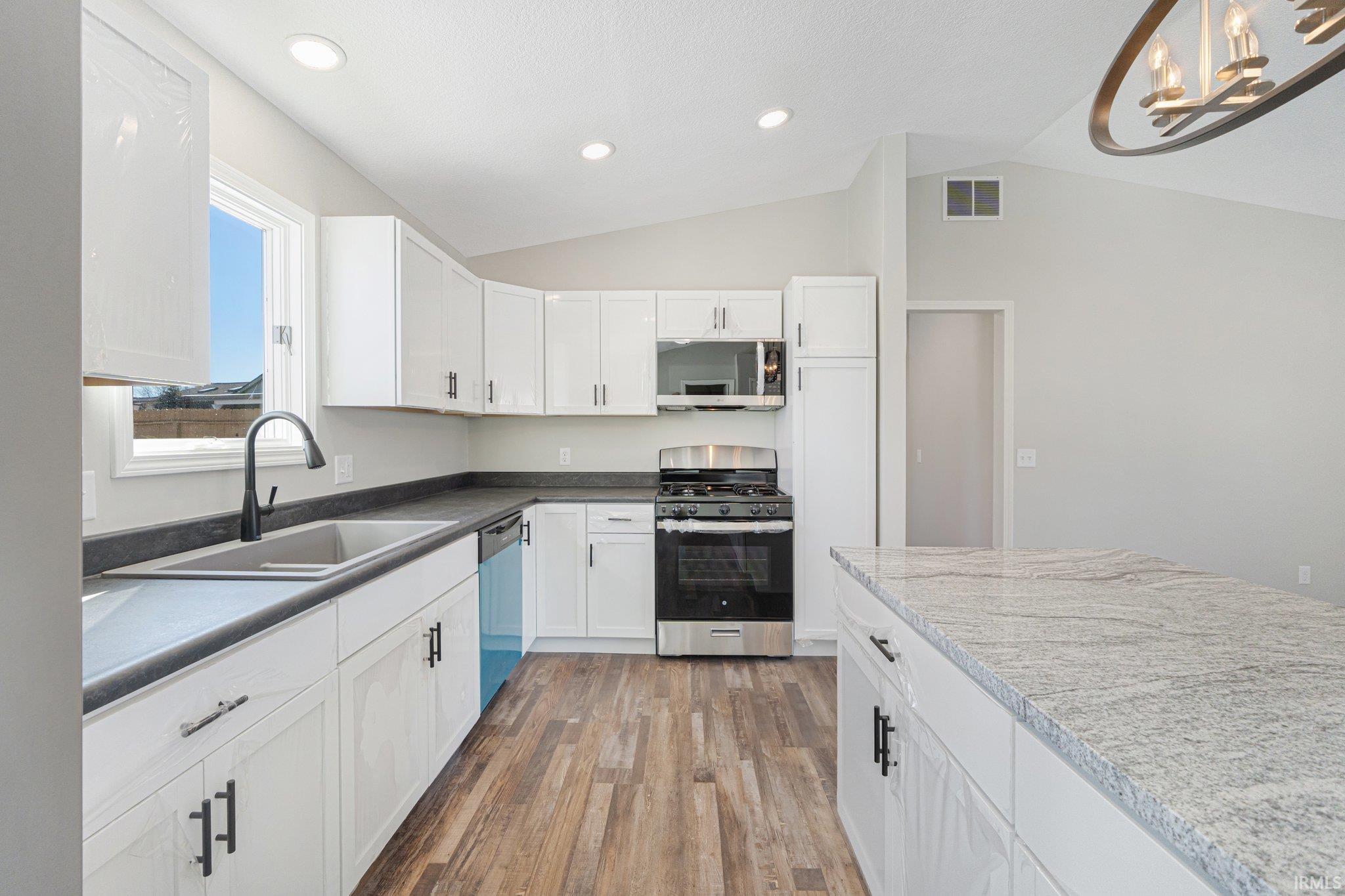 Photo 11 of 544 Timberlane Drive