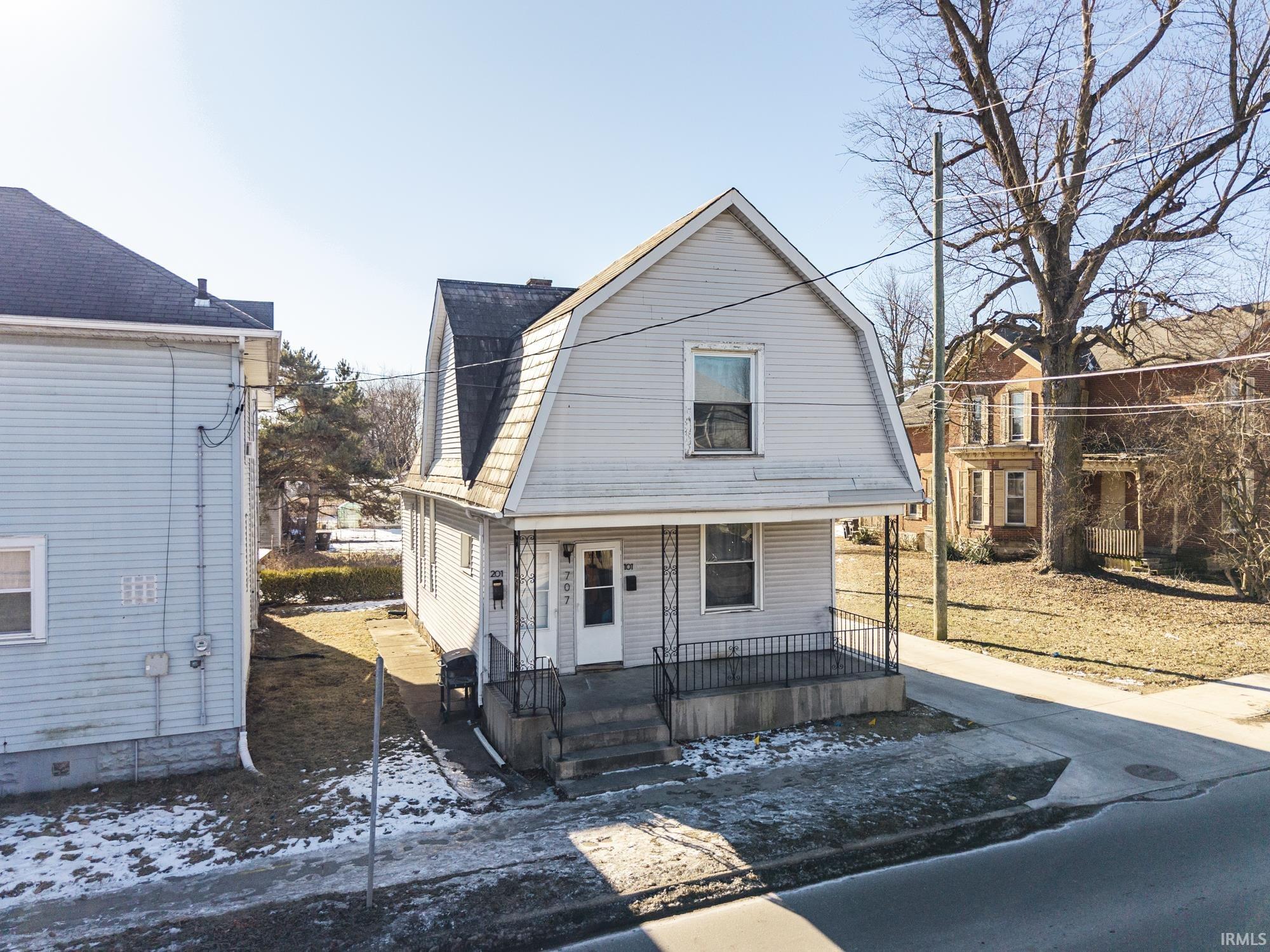 Photo 1 of 707 W Creighton Avenue