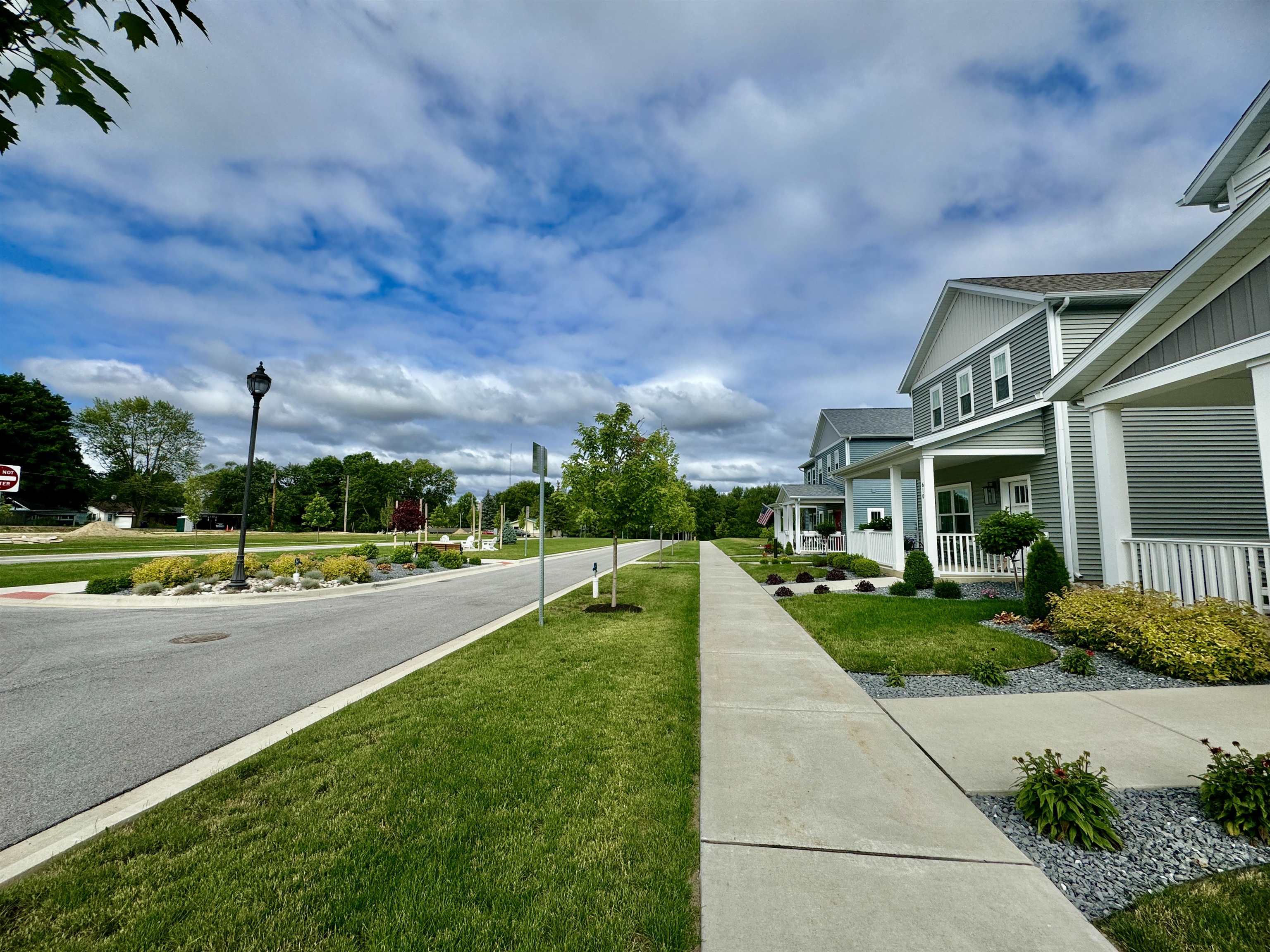 Photo 28 of 580 W Main Street